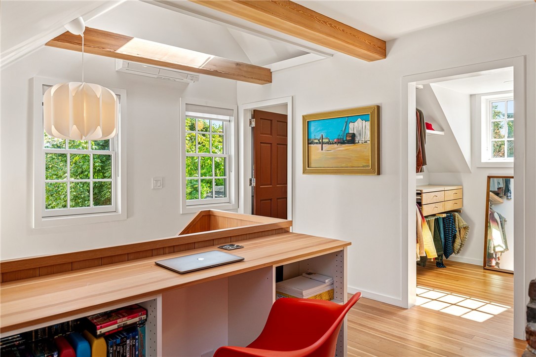 4 Traverse Street