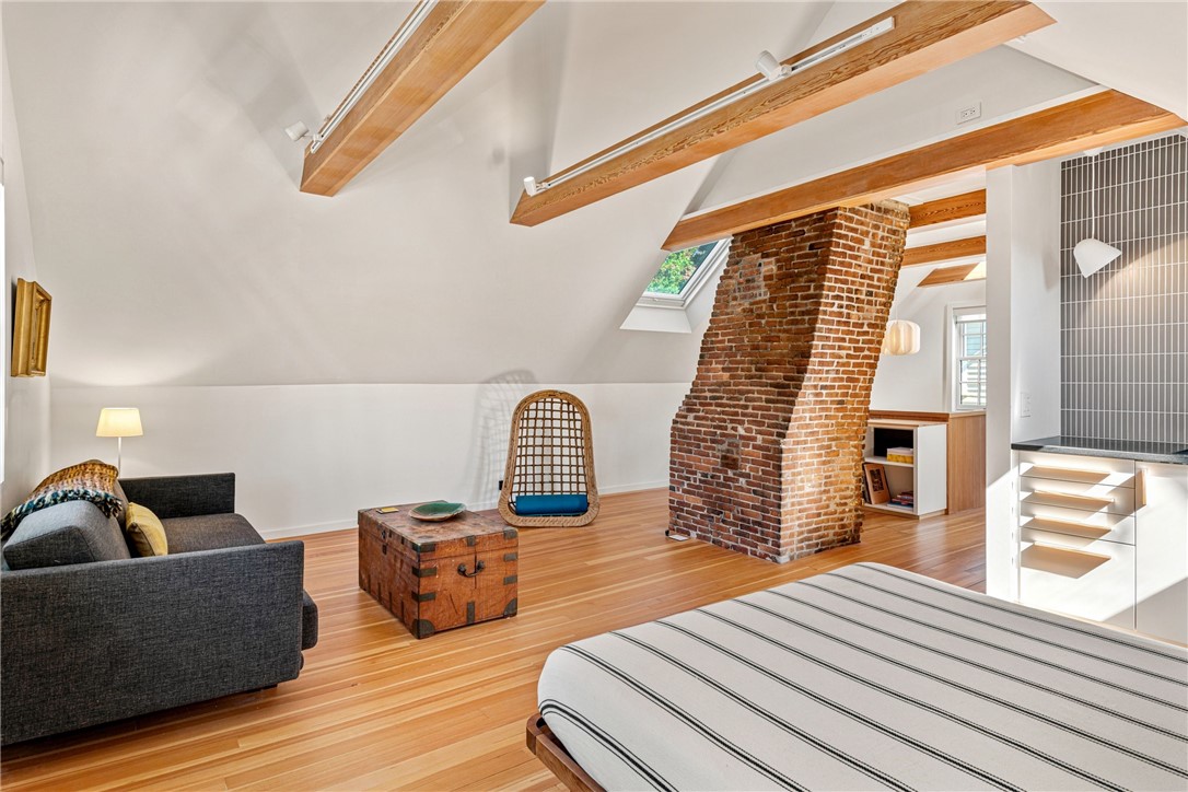 4 Traverse Street