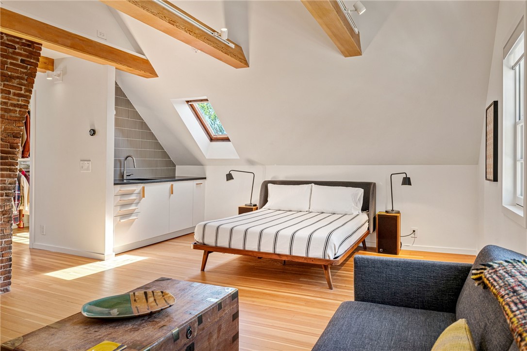 4 Traverse Street