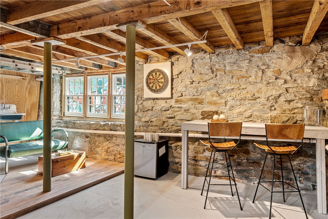 4 Traverse Street