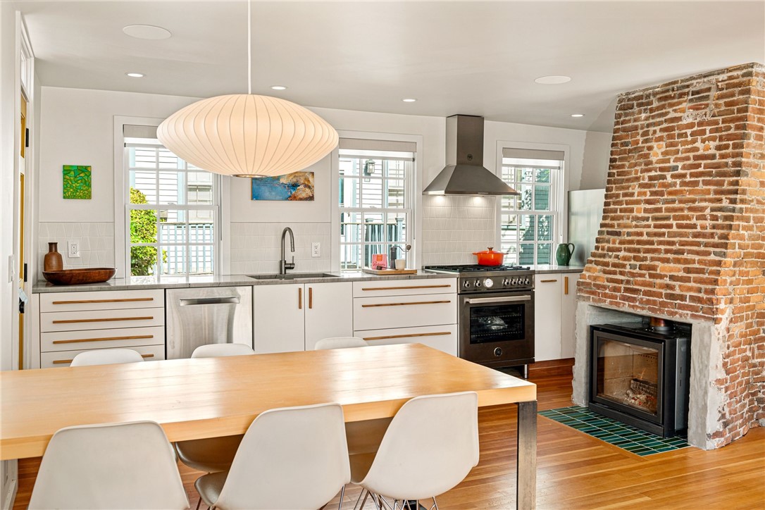 4 Traverse Street