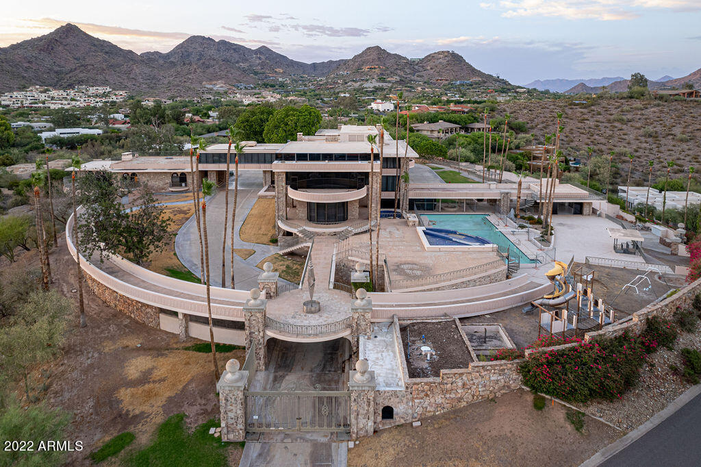 6112 N Paradise View Drive