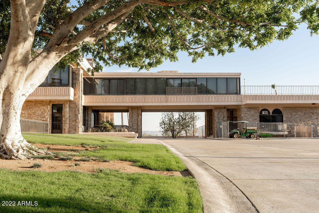 6112 N Paradise View Drive