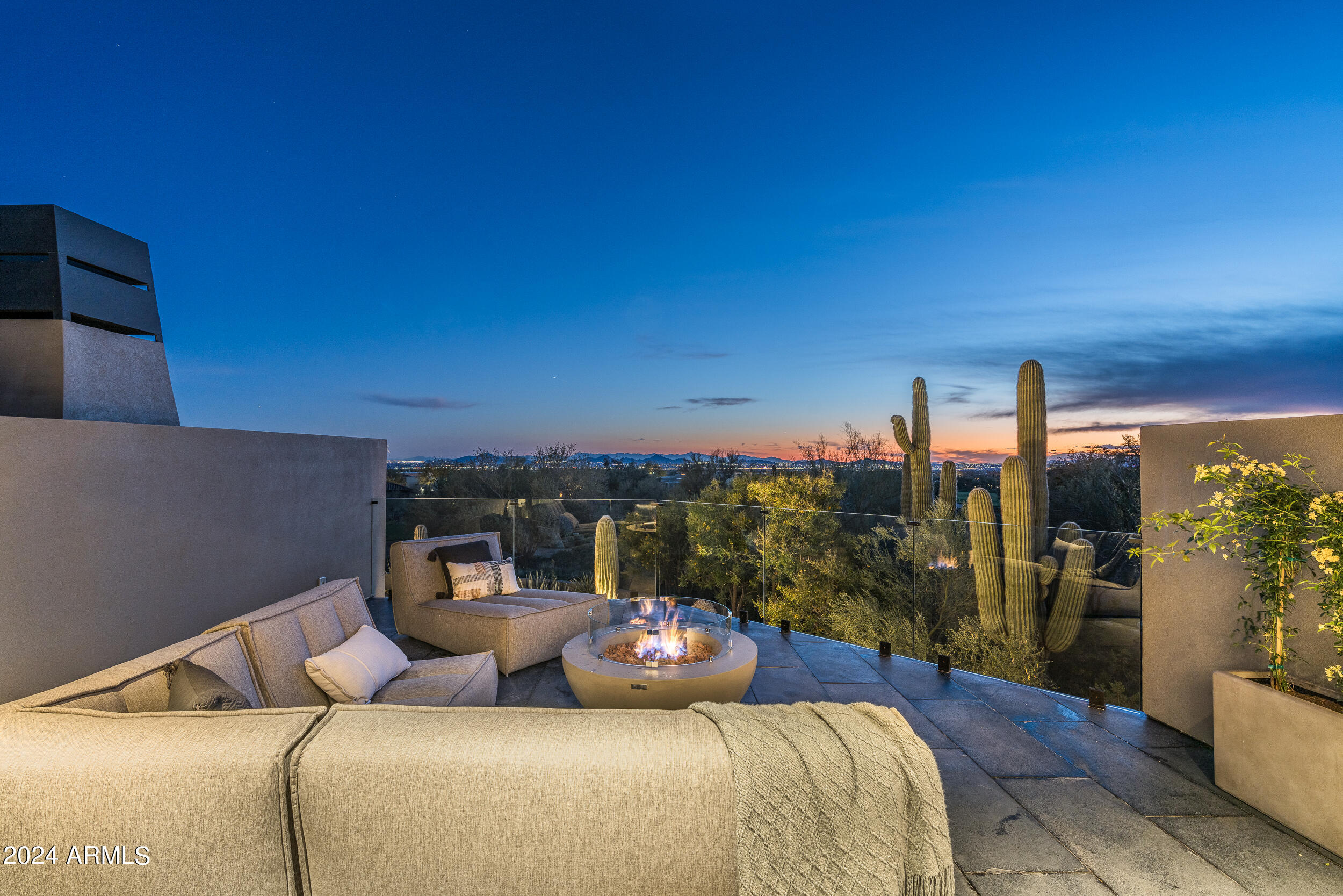 10040 E HAPPY VALLEY Road, 422