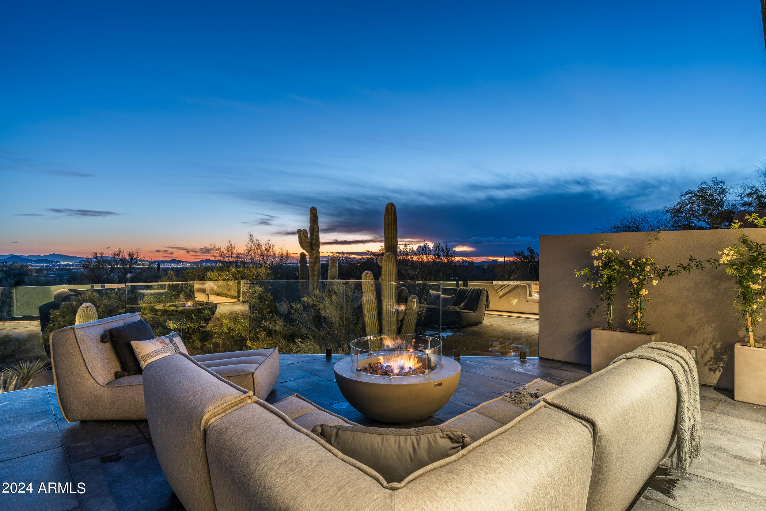 10040 E HAPPY VALLEY Road, 422