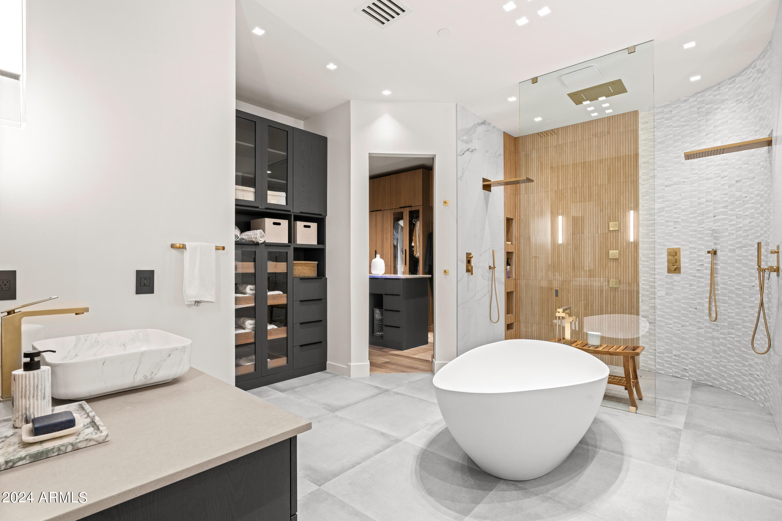 10040 E HAPPY VALLEY Road, 422