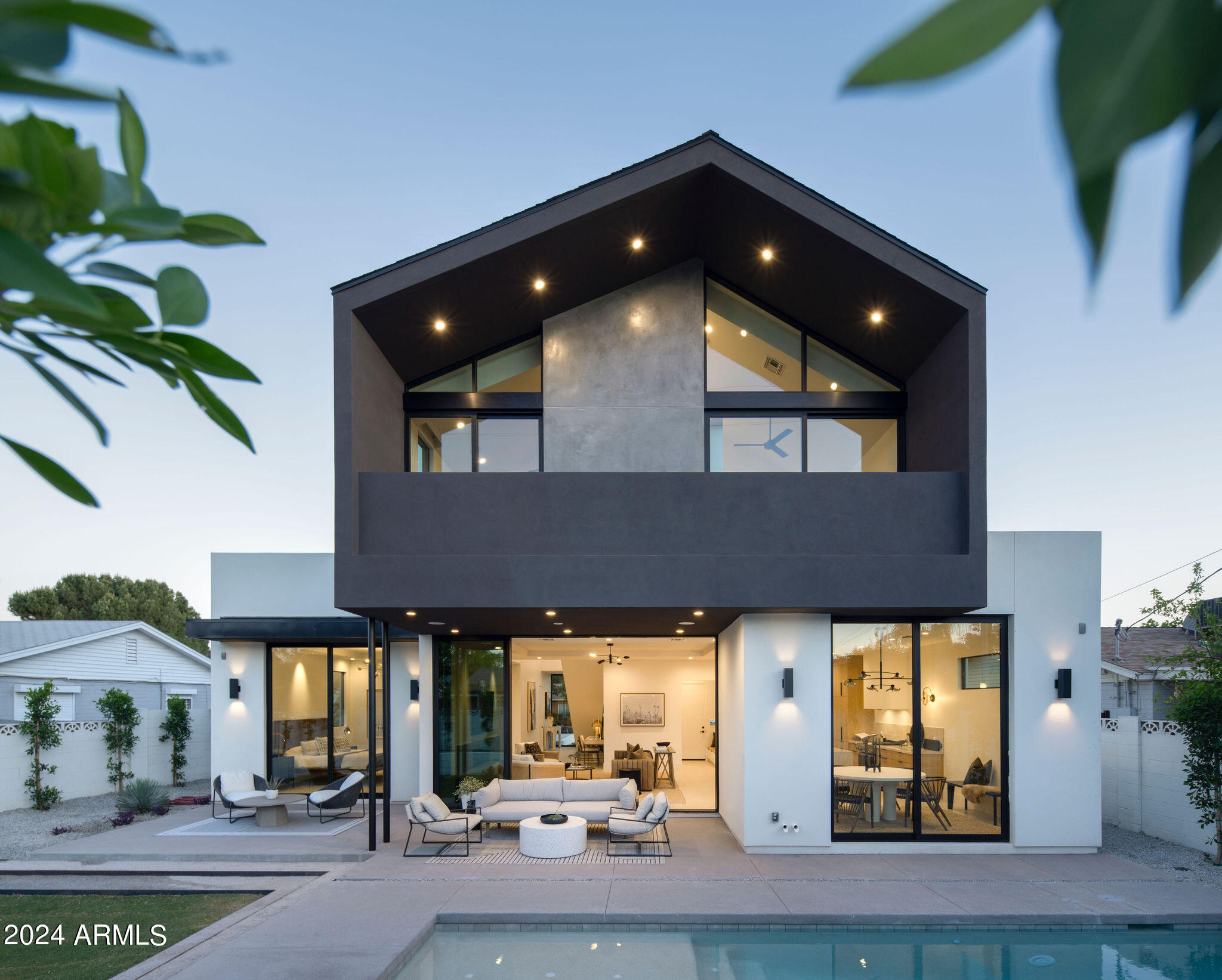 3832 E MONTEROSA Street
