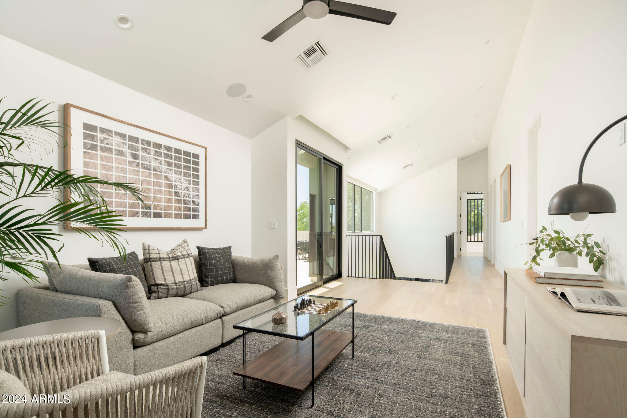 3832 E MONTEROSA Street