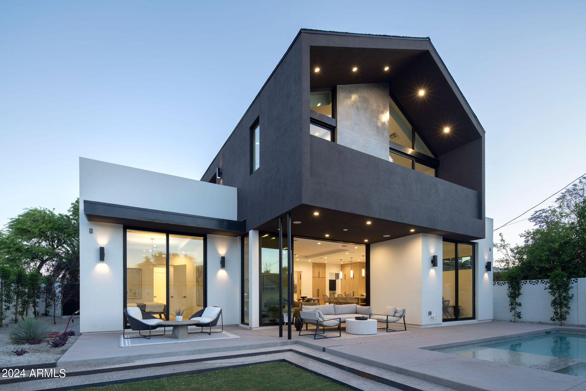3832 E MONTEROSA Street
