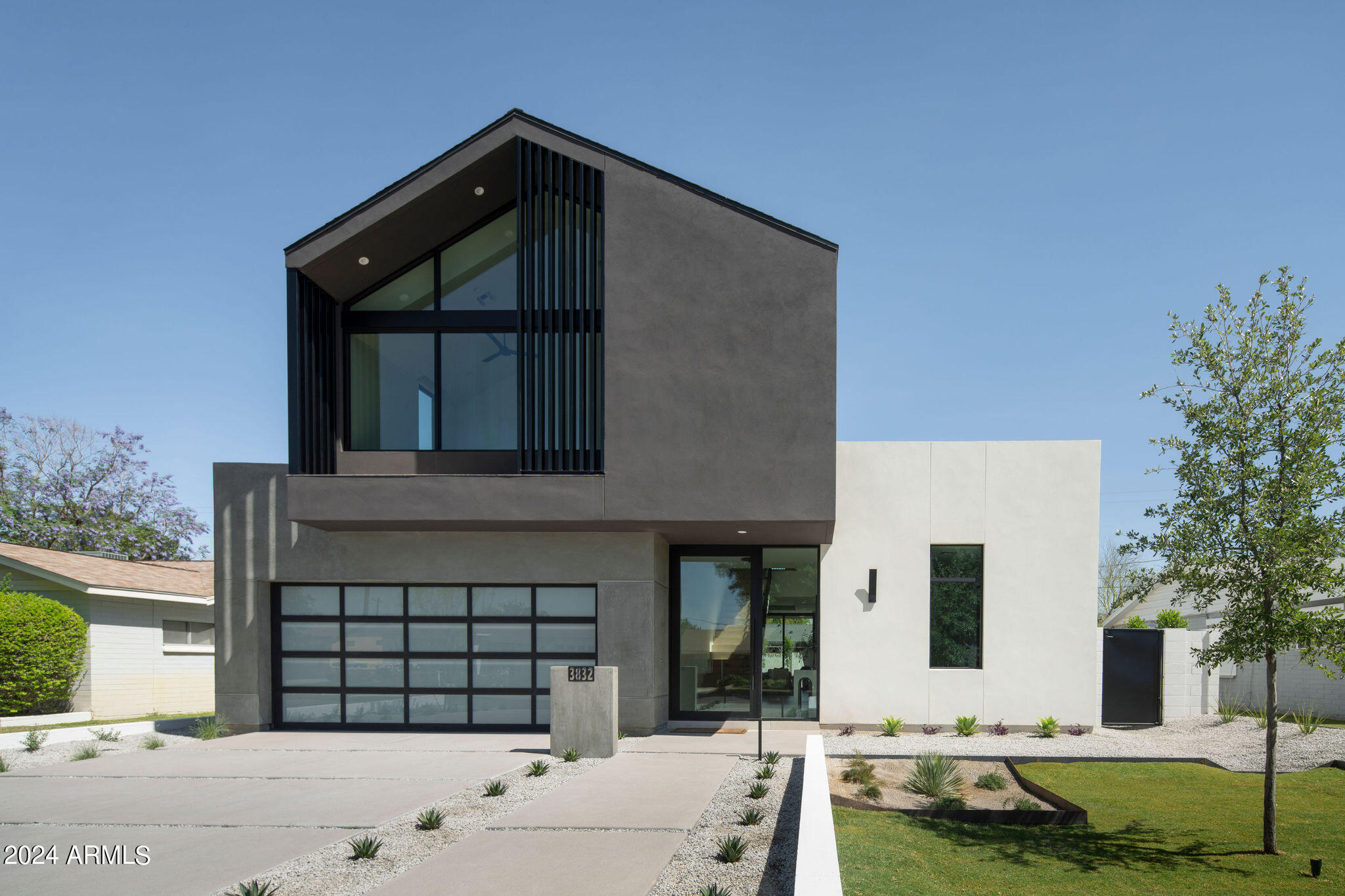 3832 E MONTEROSA Street
