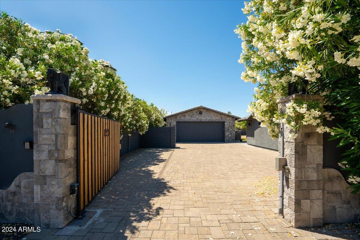 6345 E Via Estrella Avenue