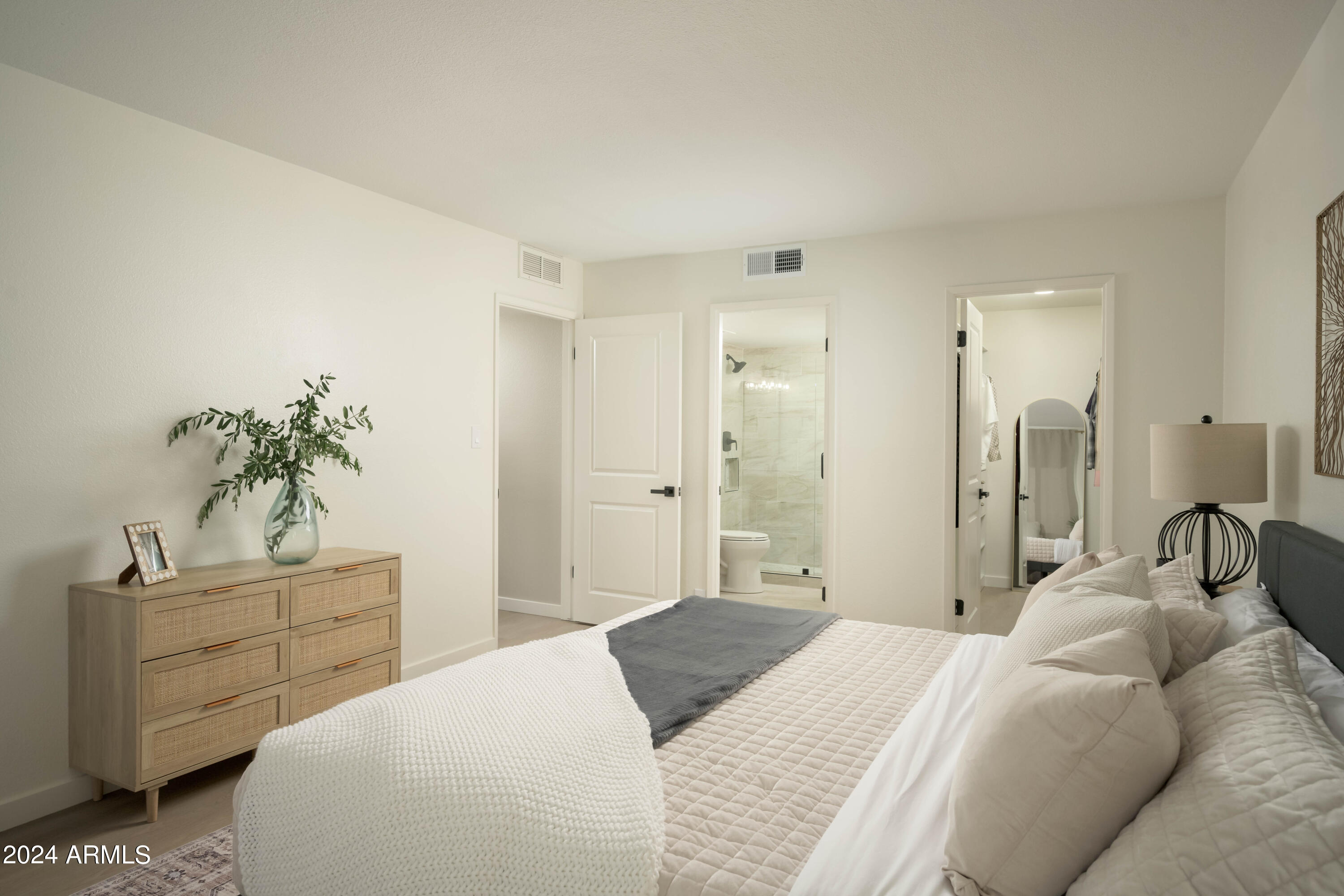 7920 E CAMELBACK Road, 202