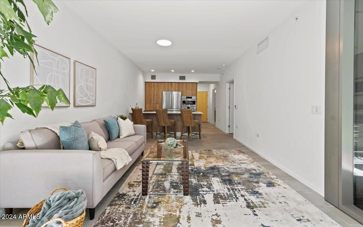 7180 E KIERLAND Boulevard 204