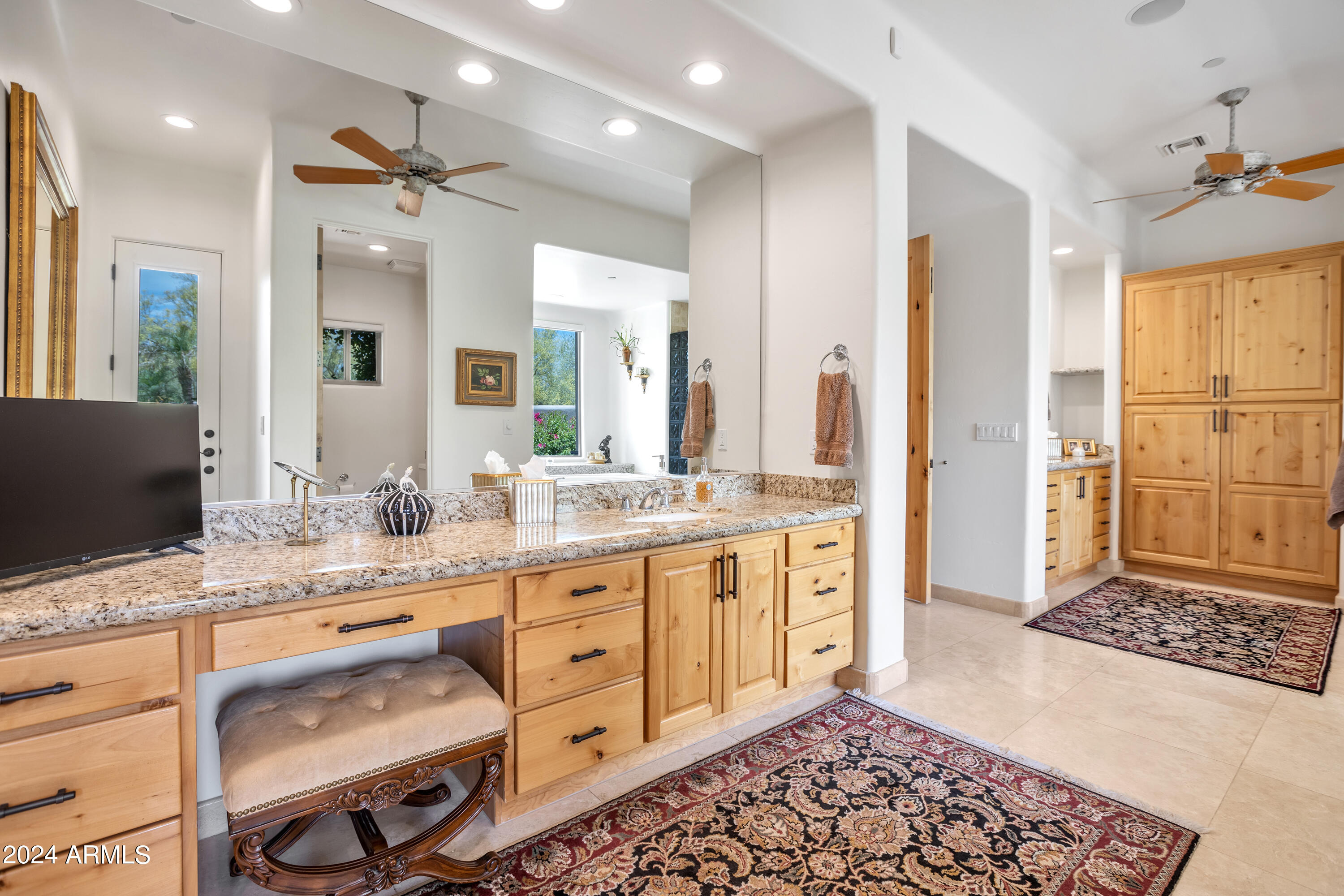 10040 E HAPPY VALLEY Road 417