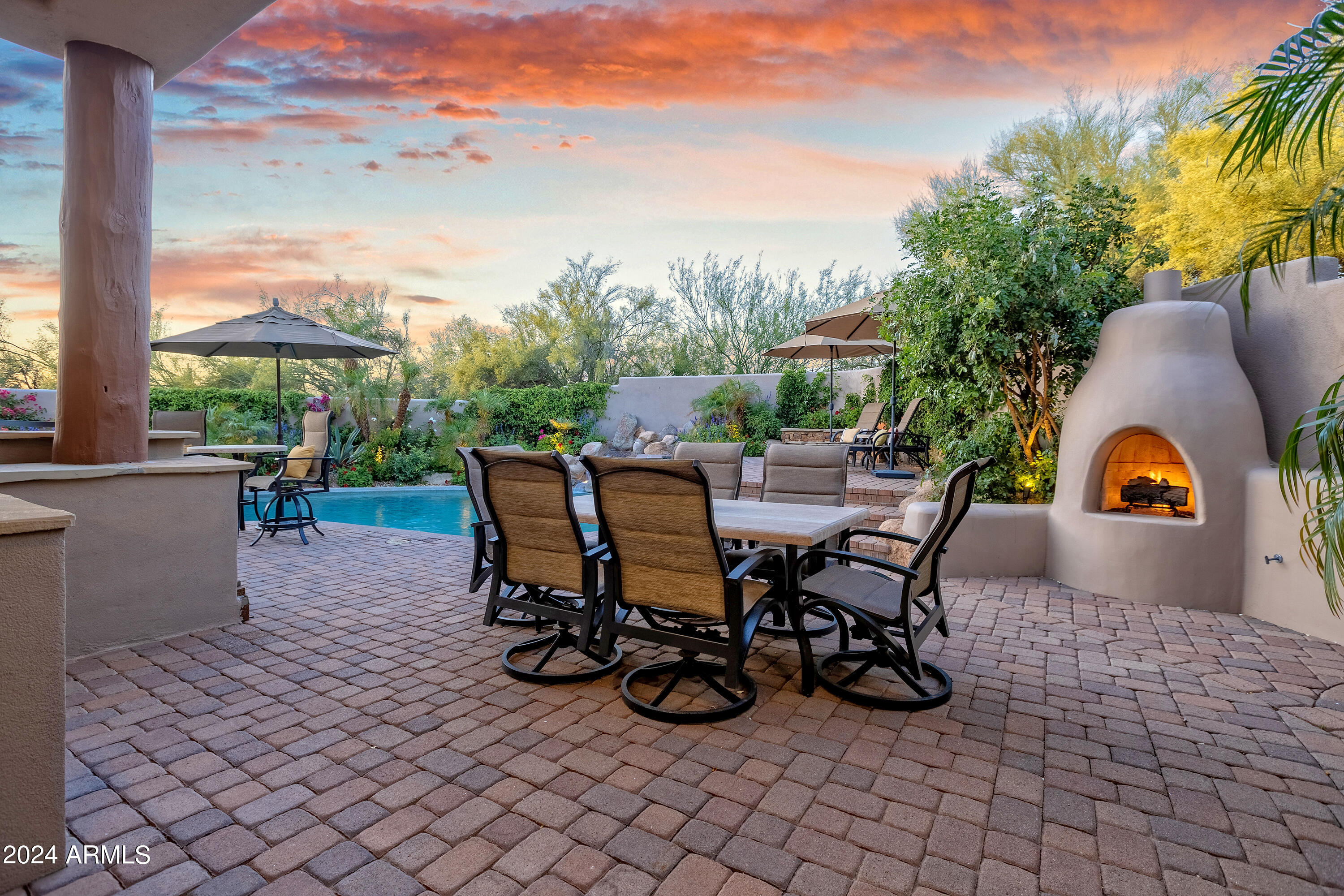 10040 E HAPPY VALLEY Road 417