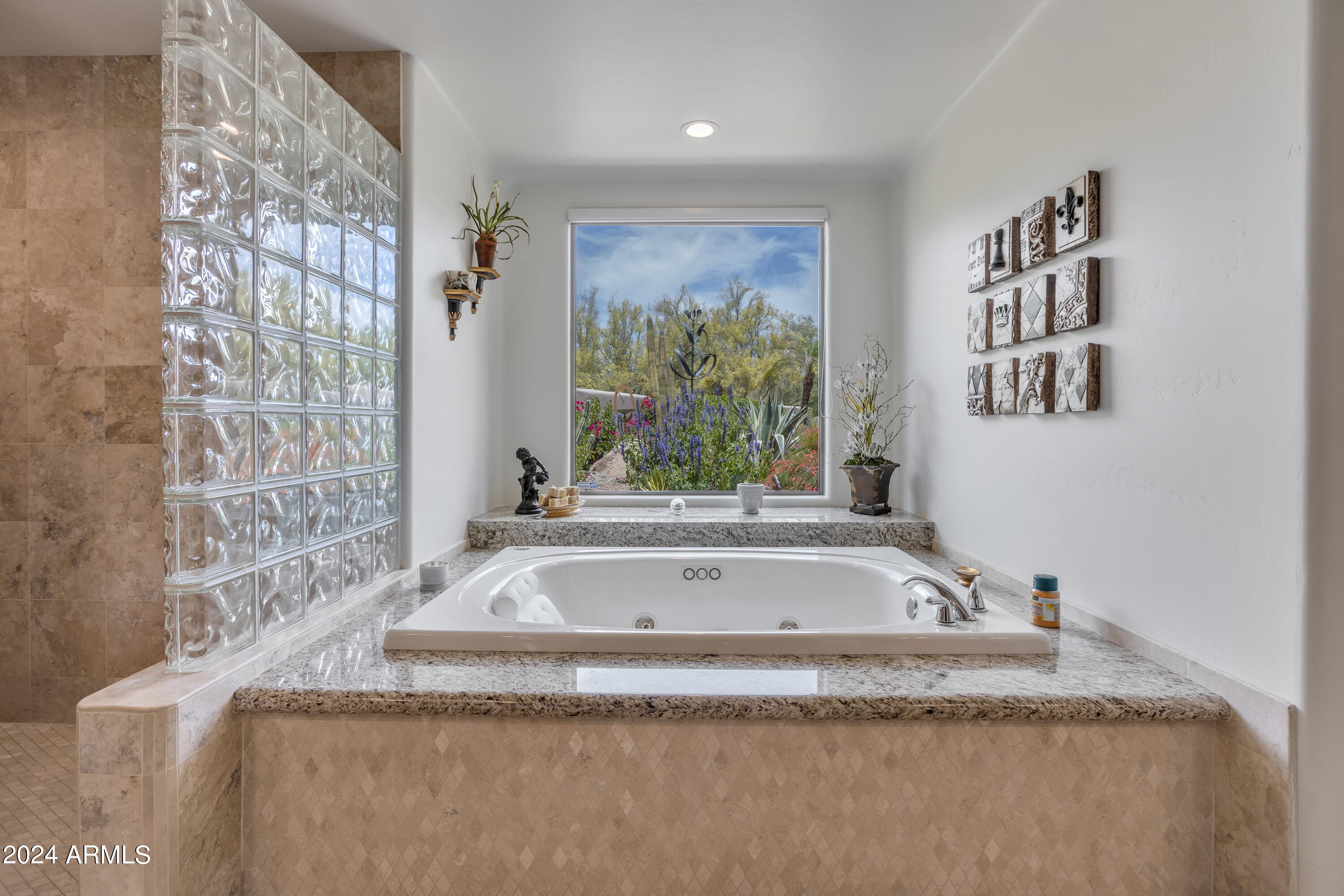 10040 E HAPPY VALLEY Road 417