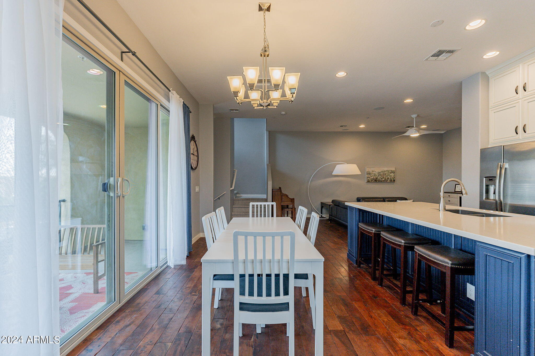 7073 W LINDA Lane