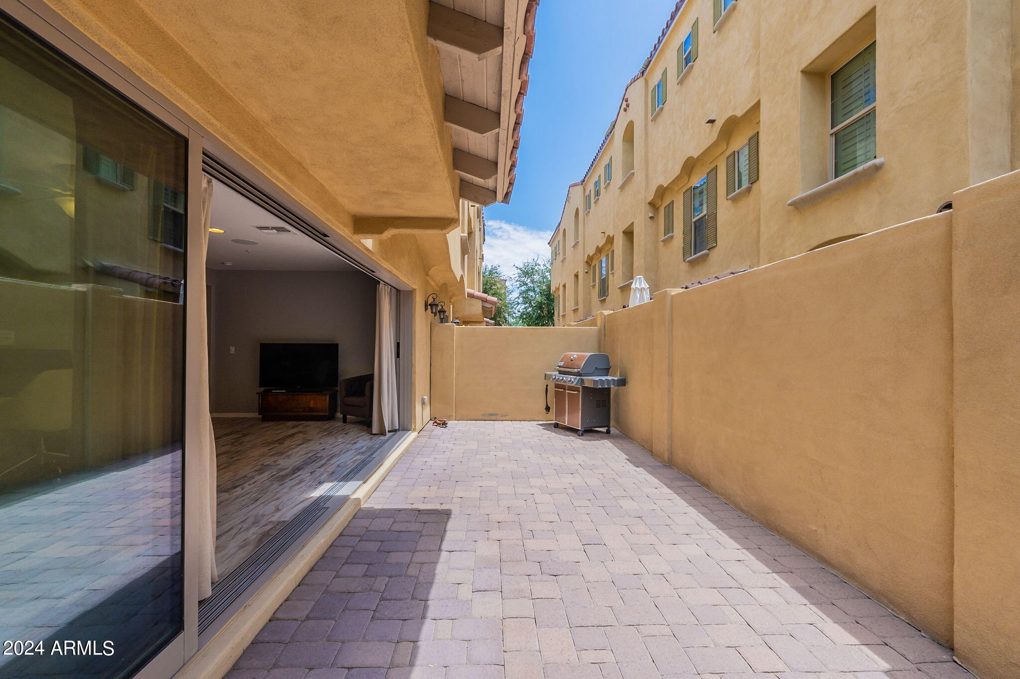 7073 W LINDA Lane