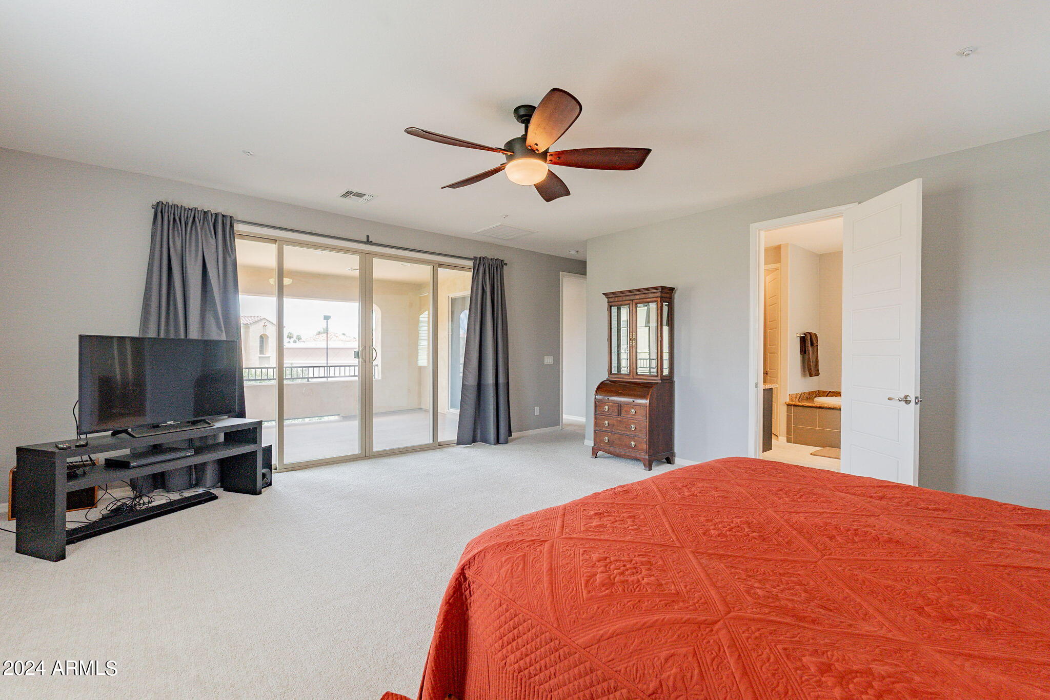 7073 W LINDA Lane