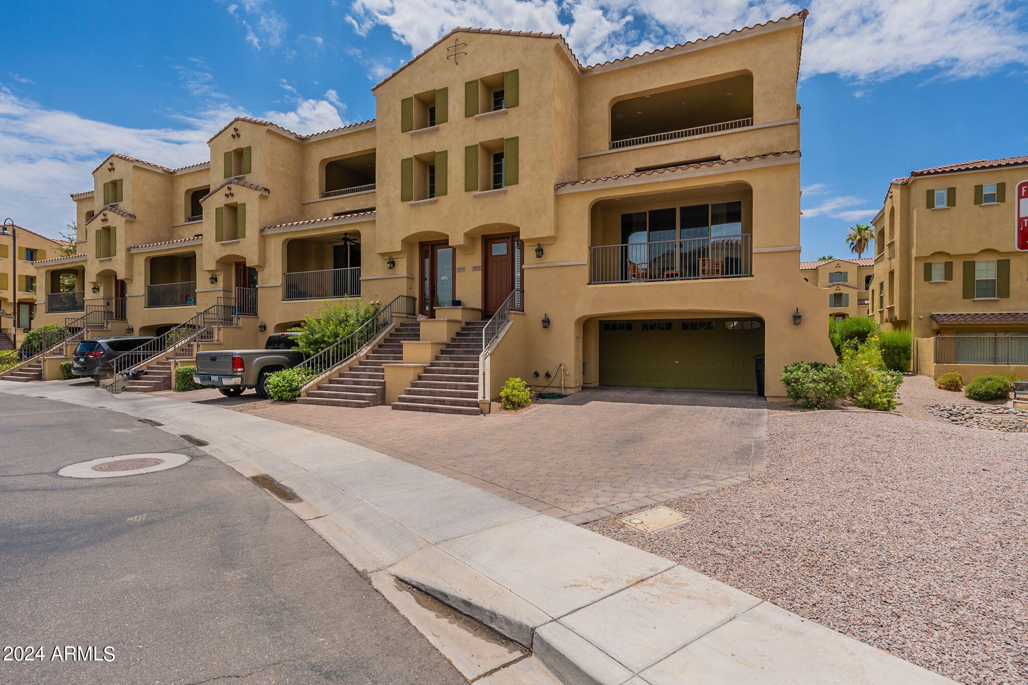 7073 W LINDA Lane