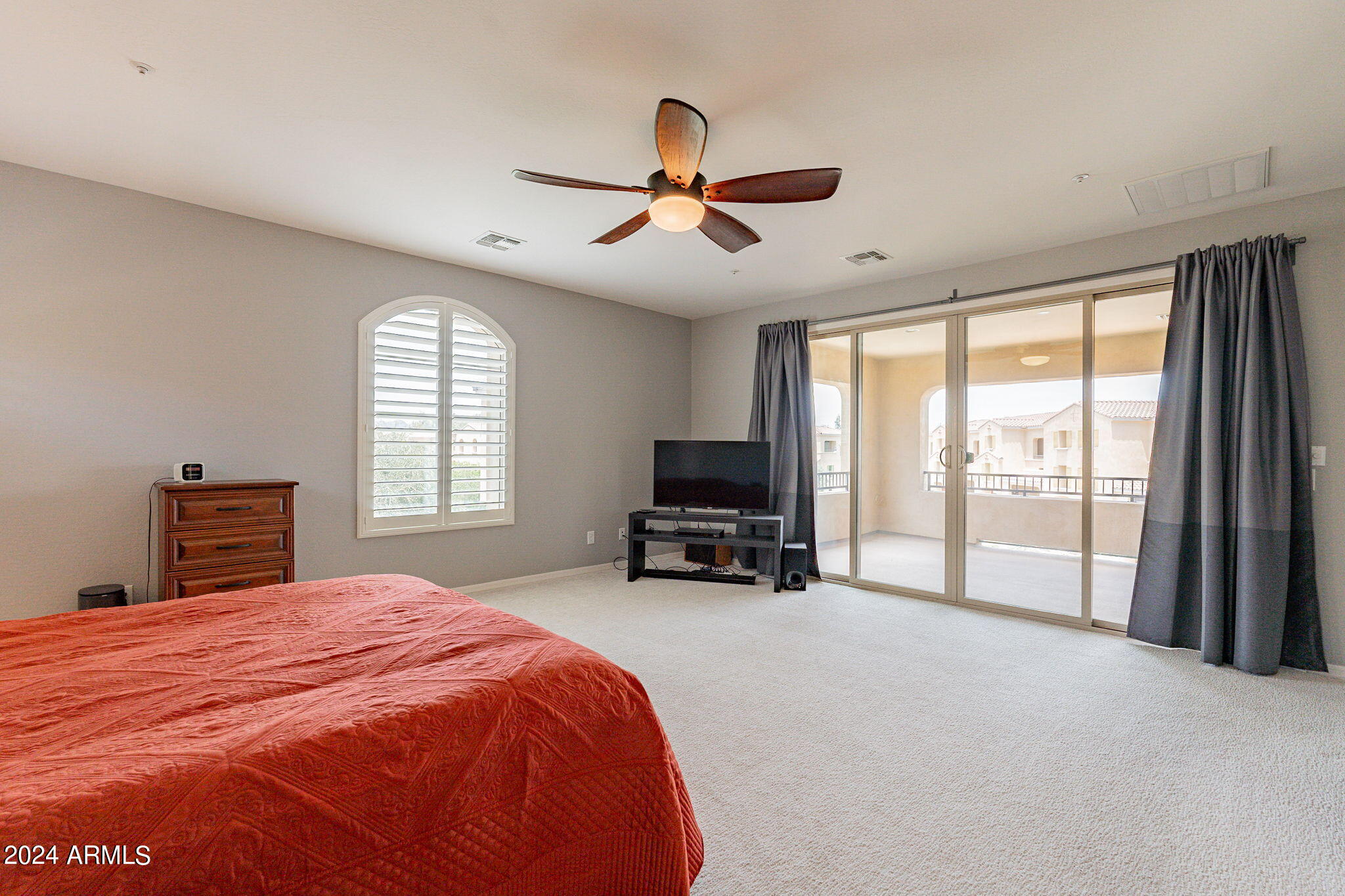 7073 W LINDA Lane