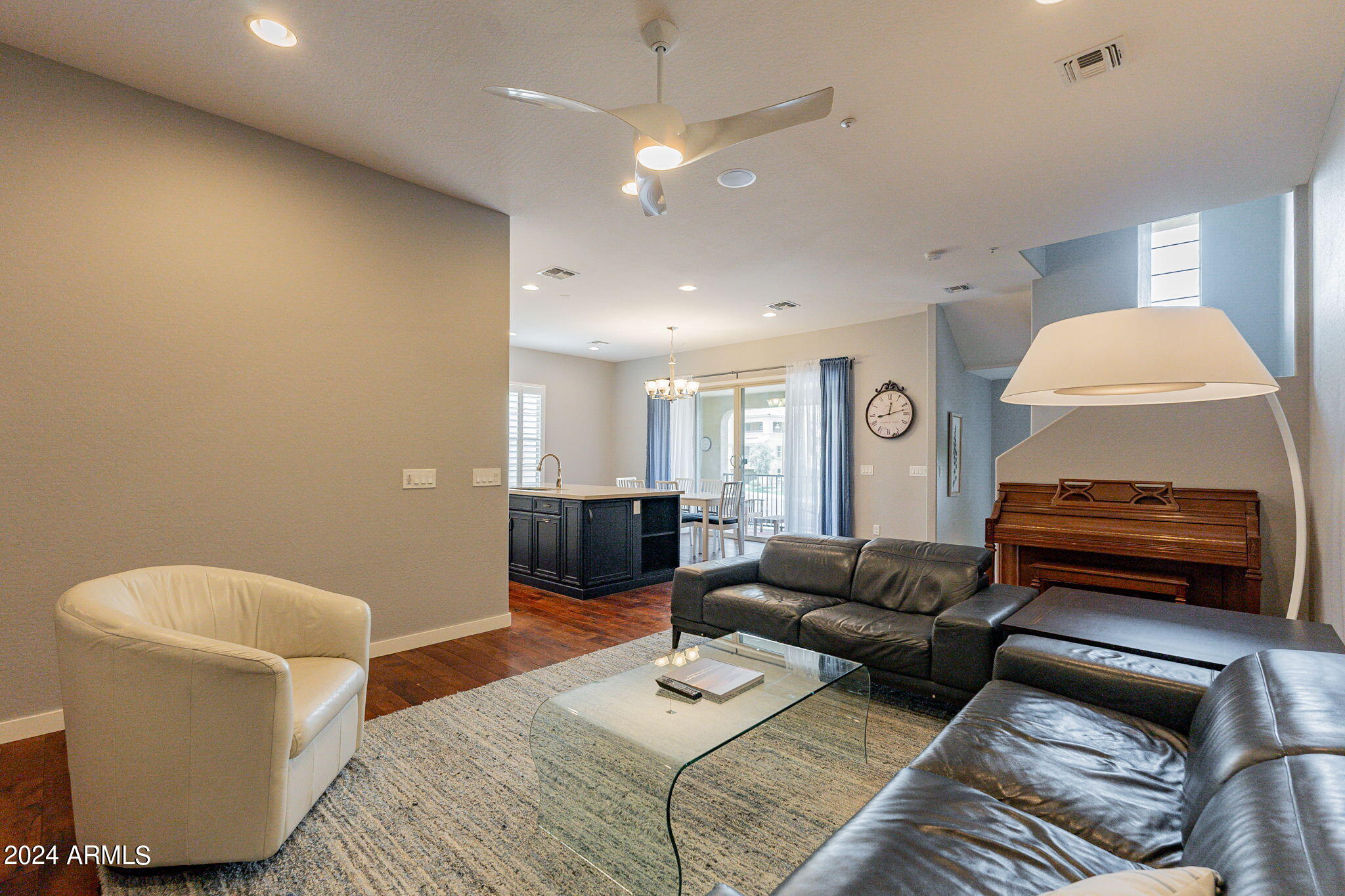 7073 W LINDA Lane