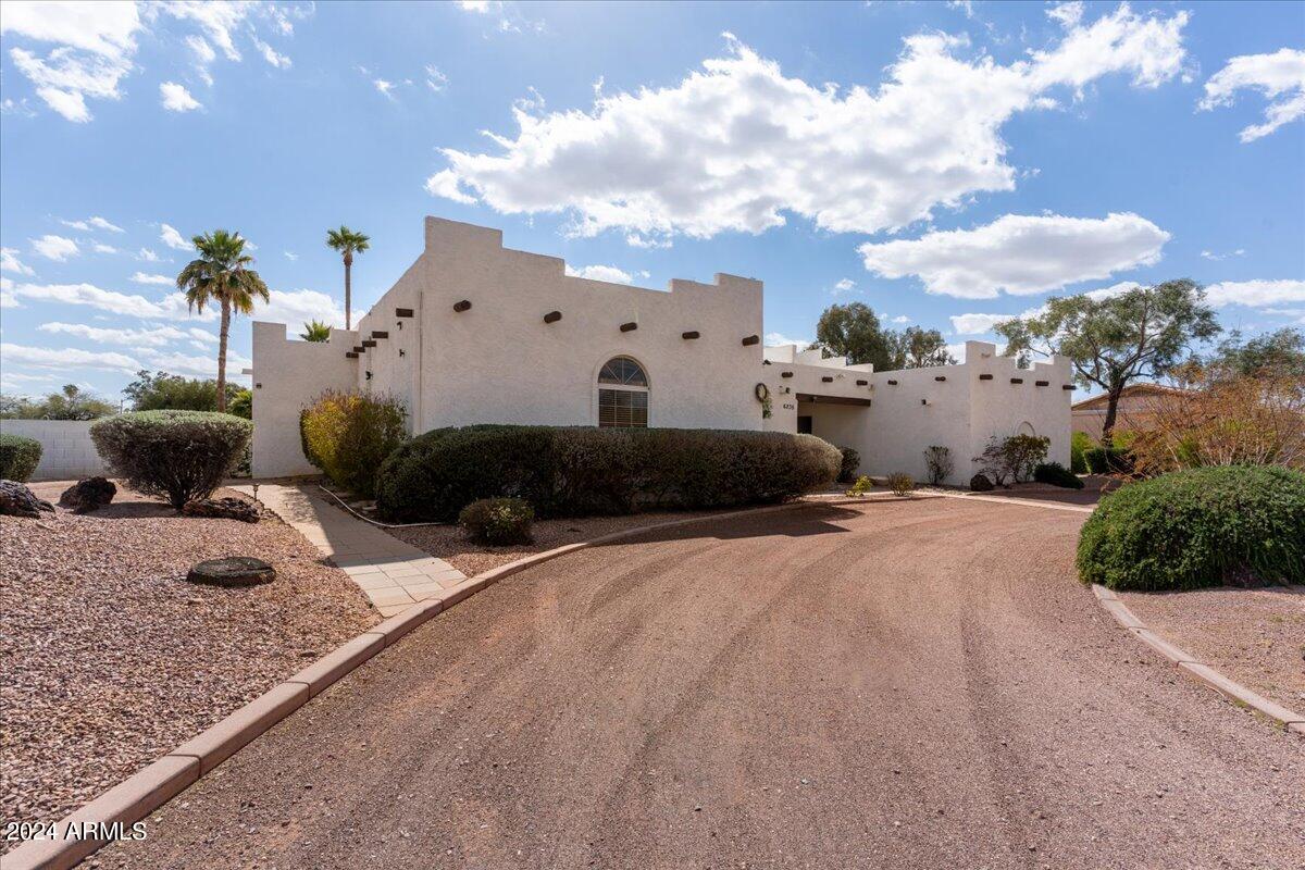 6235 E THUNDERBIRD Road