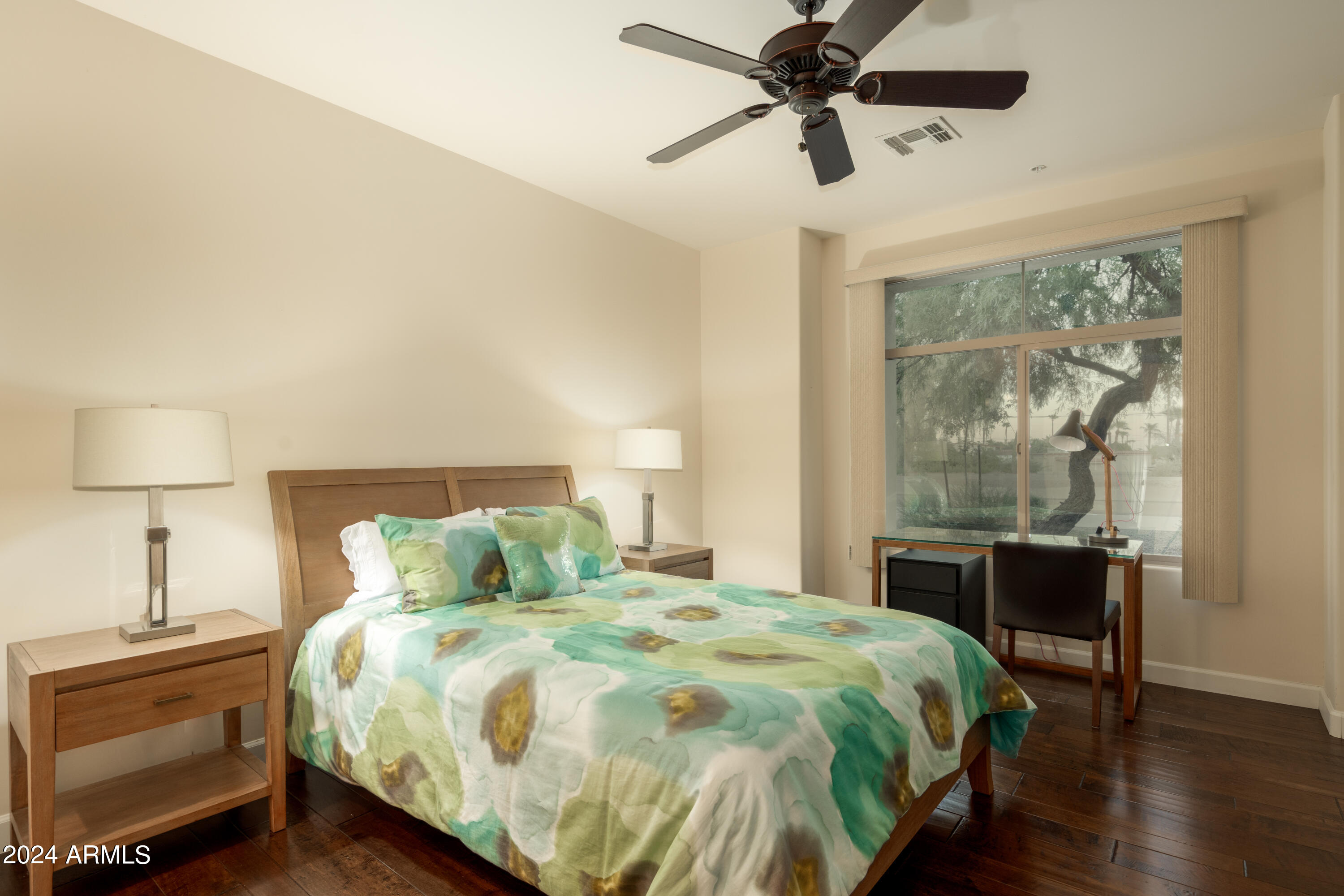 4909 N WOODMERE FAIRWAY 1012