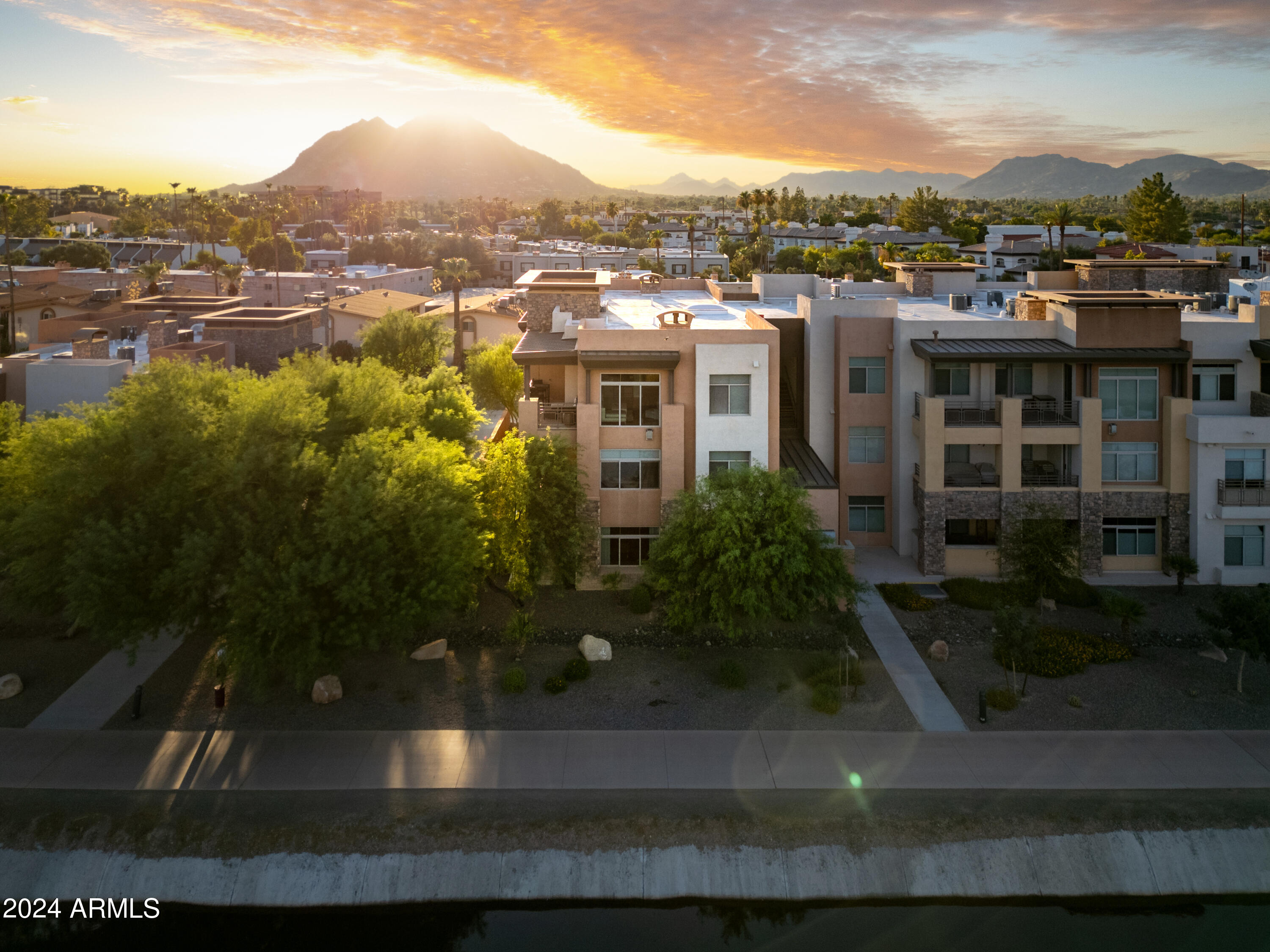 4909 N WOODMERE FAIRWAY 1012