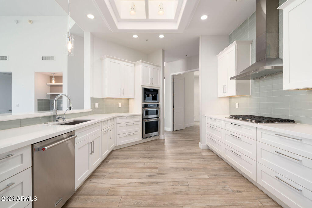 6711 E Camelback Road 61