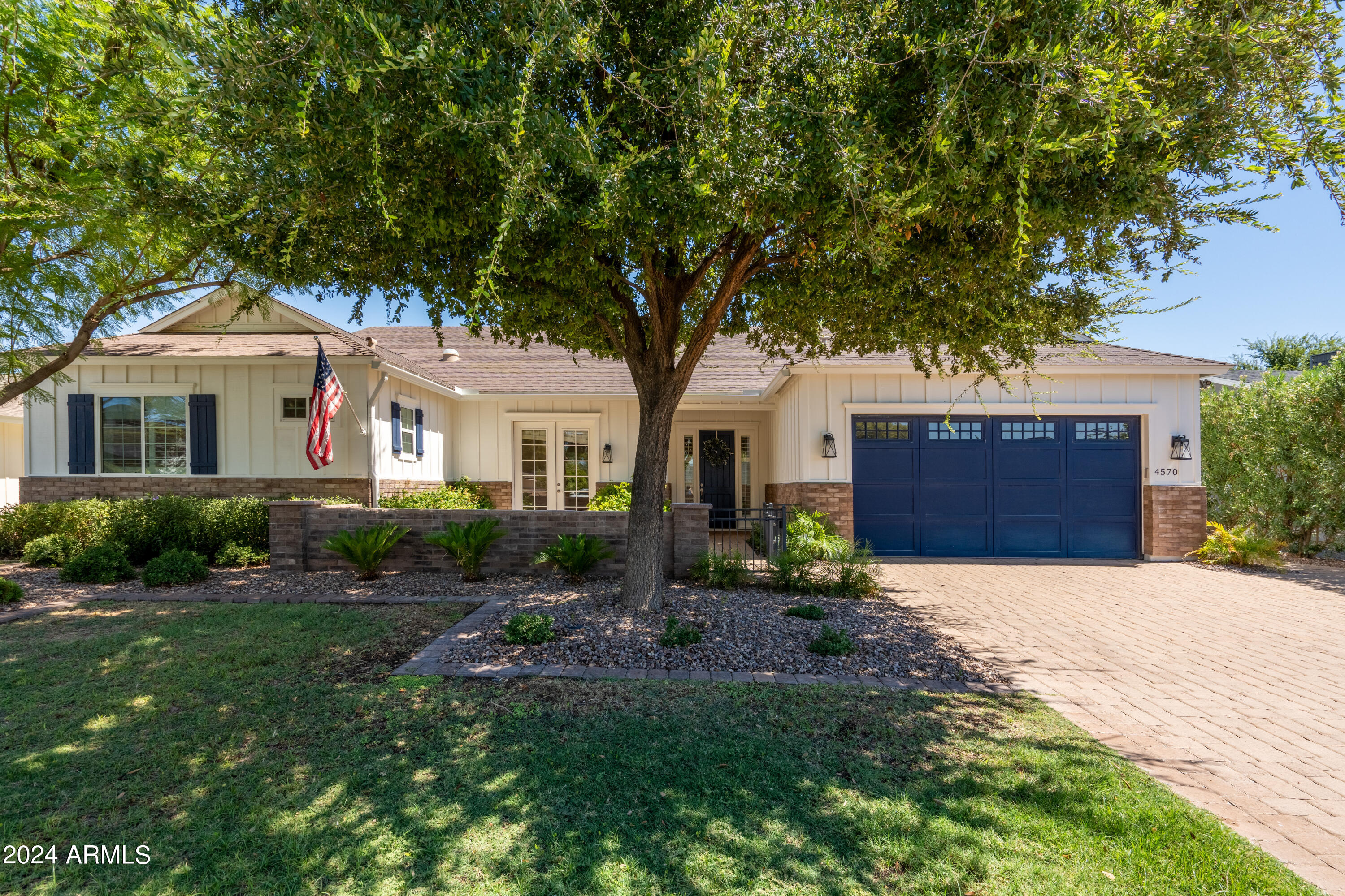 4570 E CALLE TUBERIA