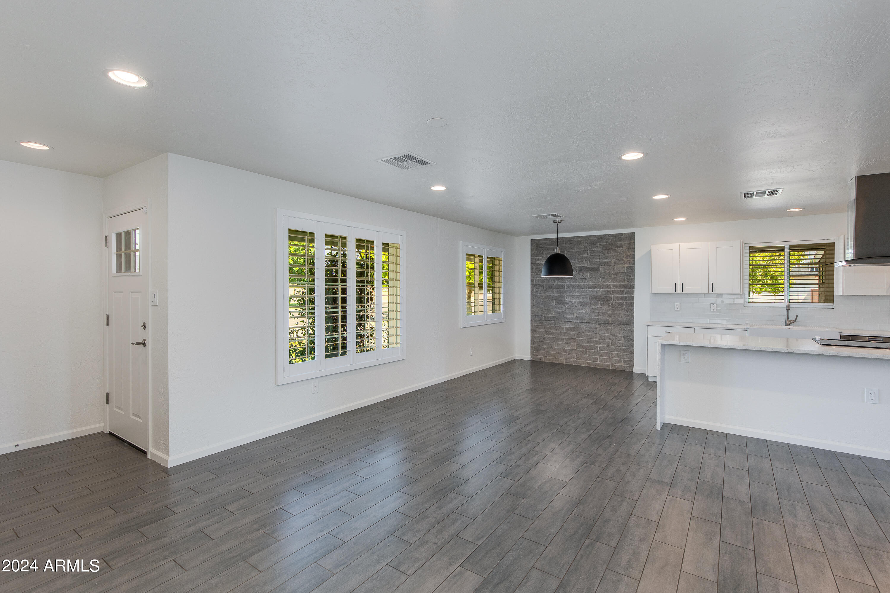 821 E CAVALIER Drive