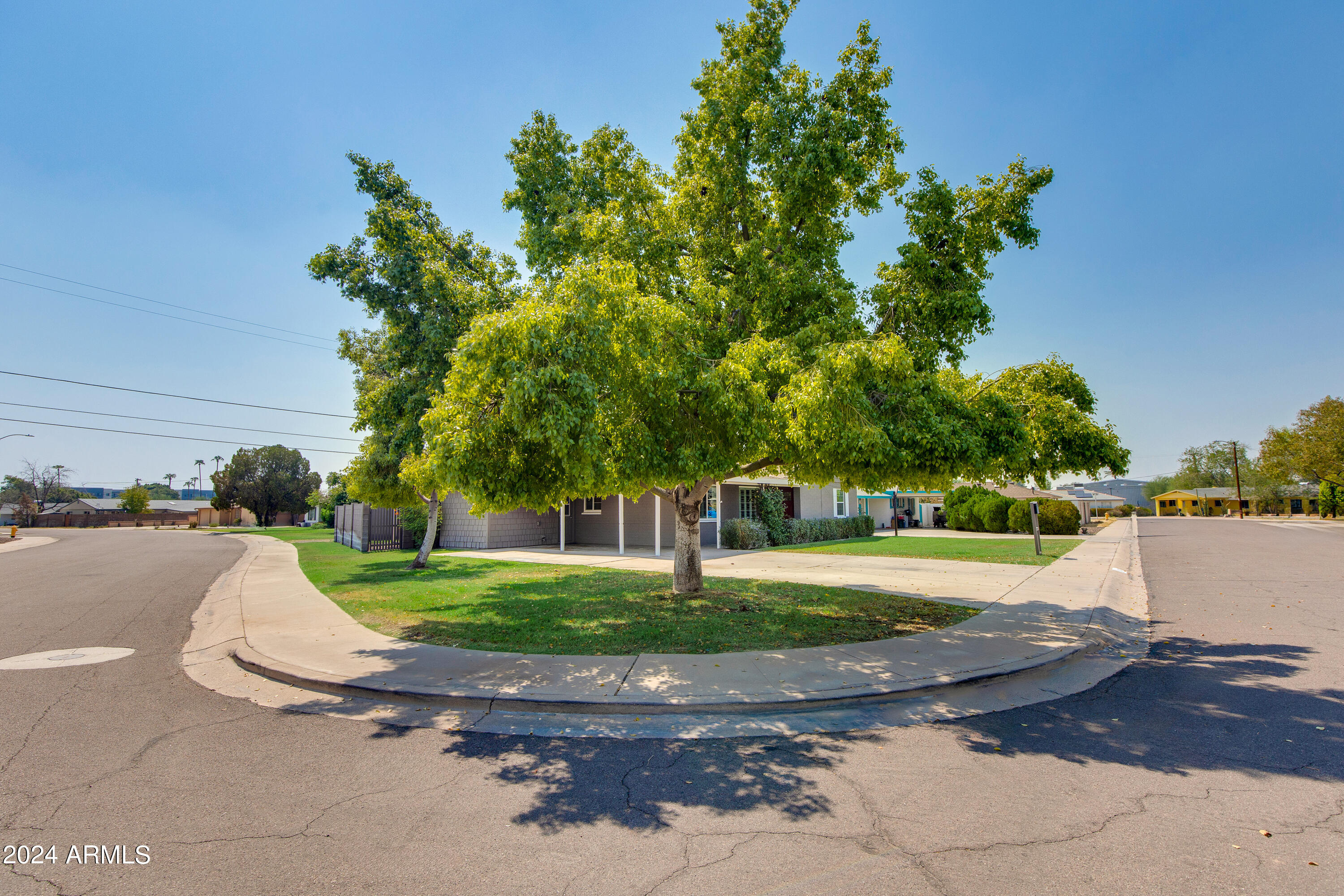 821 E CAVALIER Drive