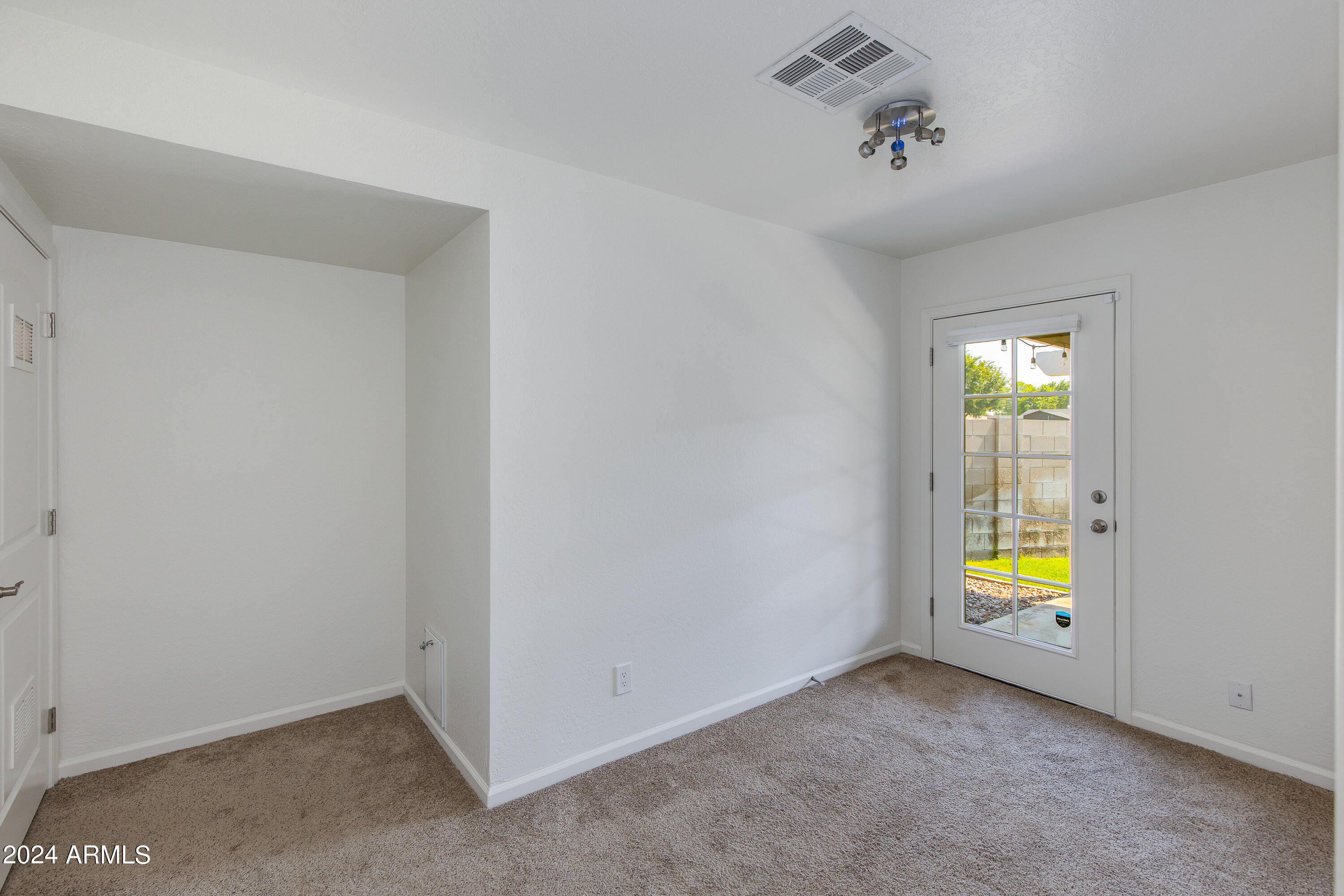 821 E CAVALIER Drive