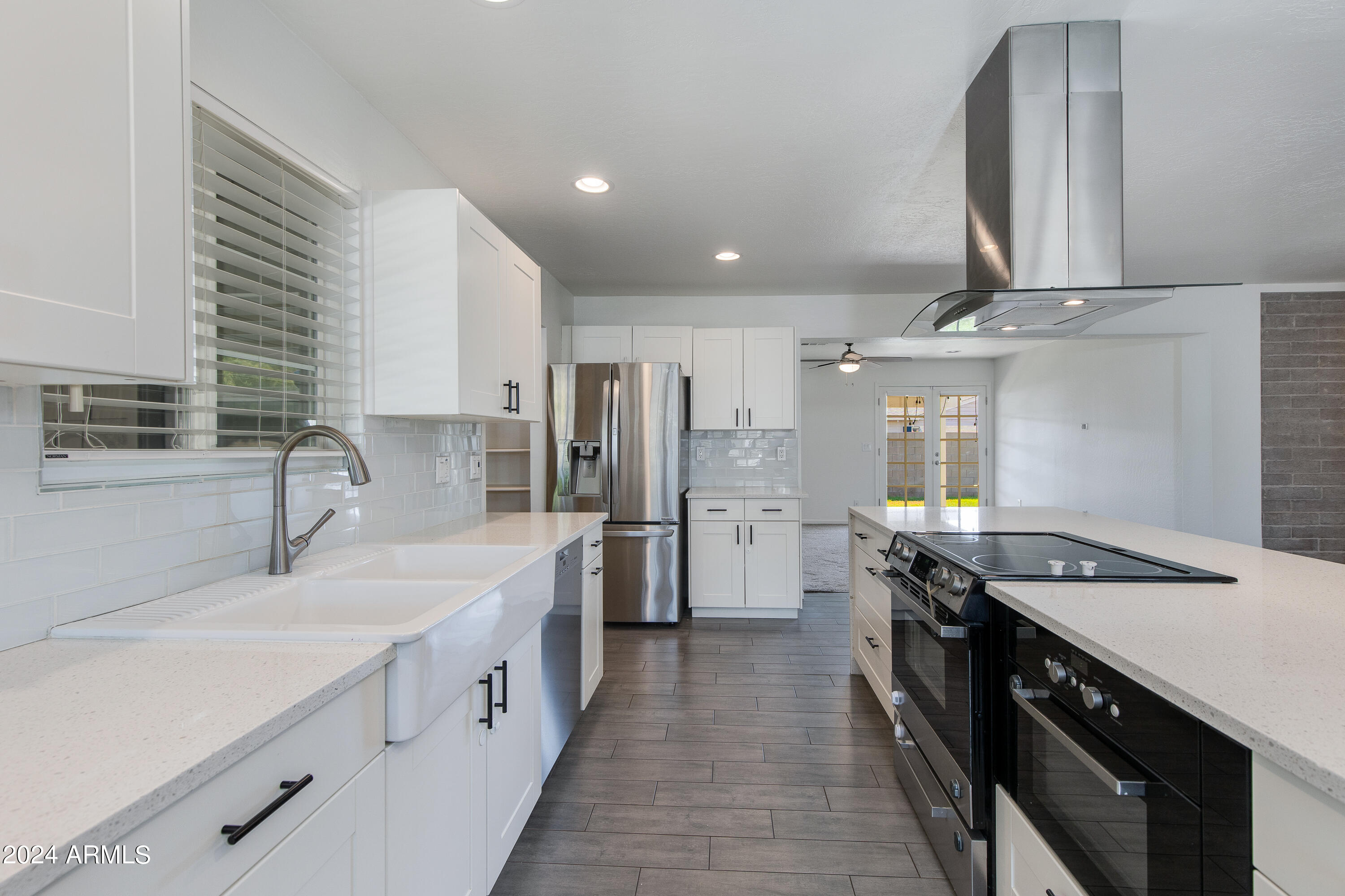 821 E CAVALIER Drive