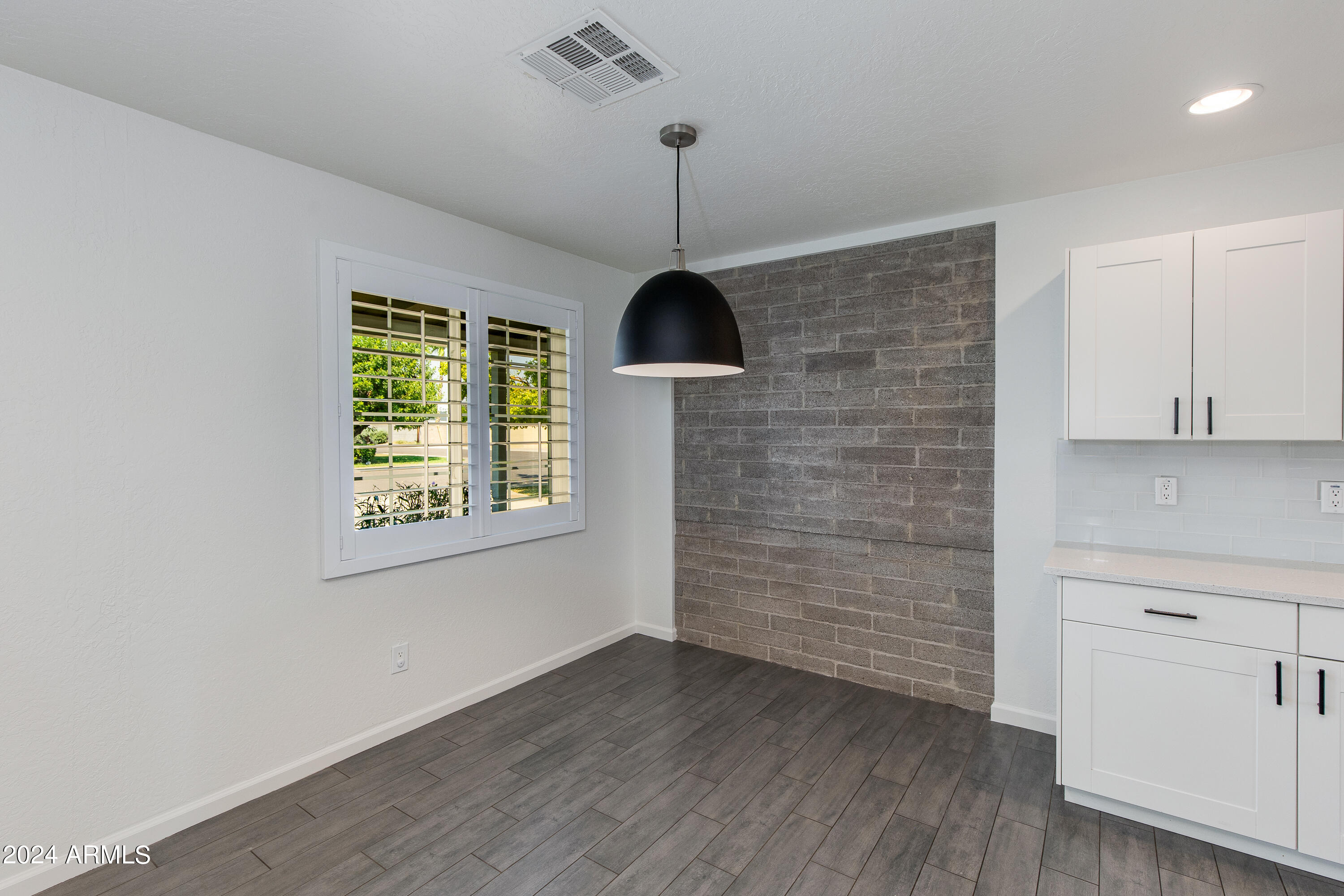 821 E CAVALIER Drive