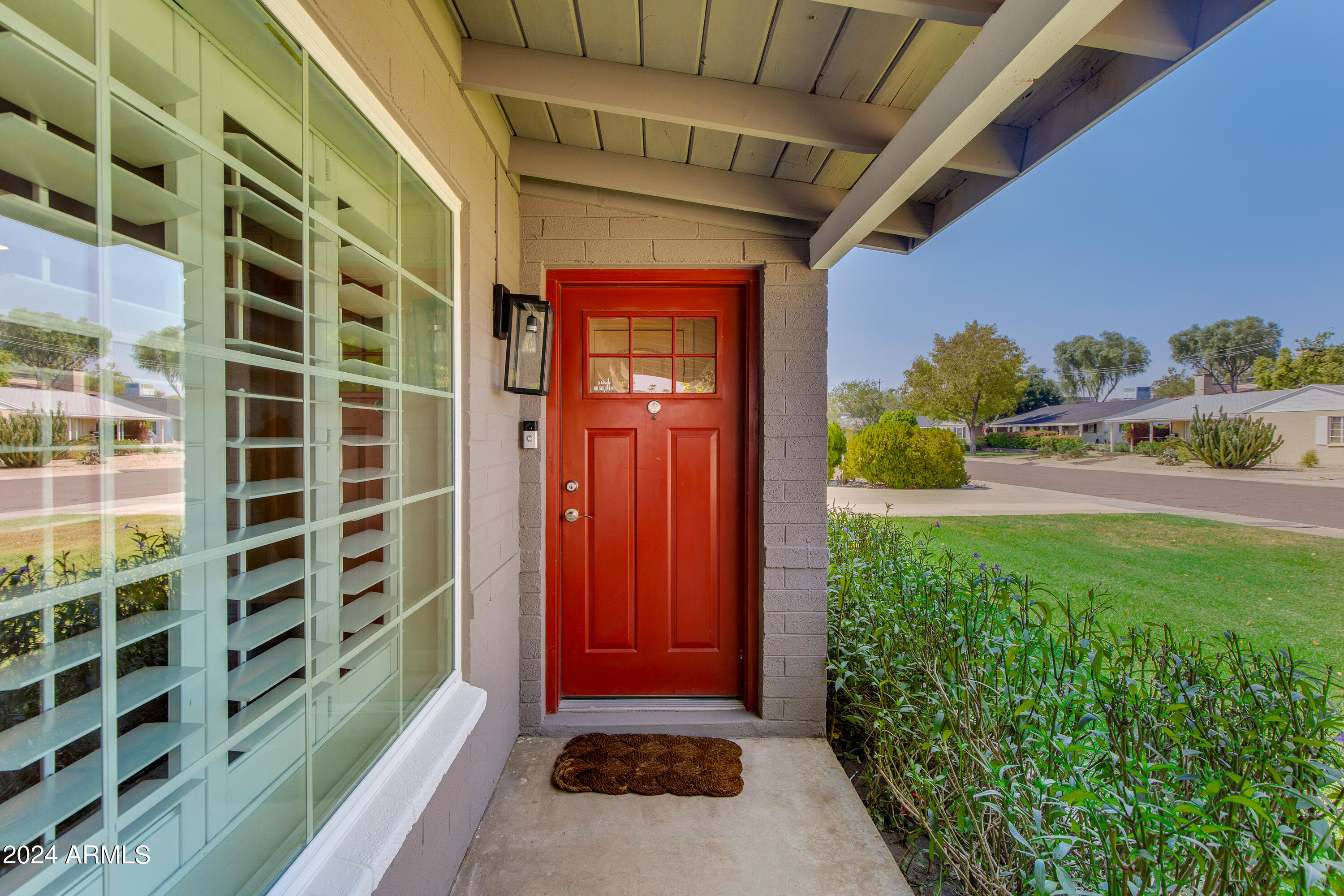 821 E CAVALIER Drive