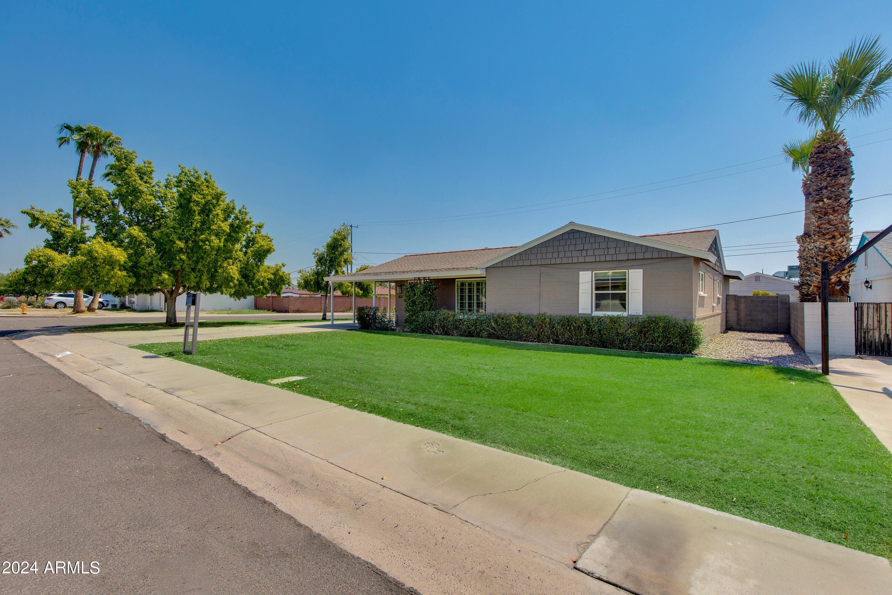 821 E CAVALIER Drive
