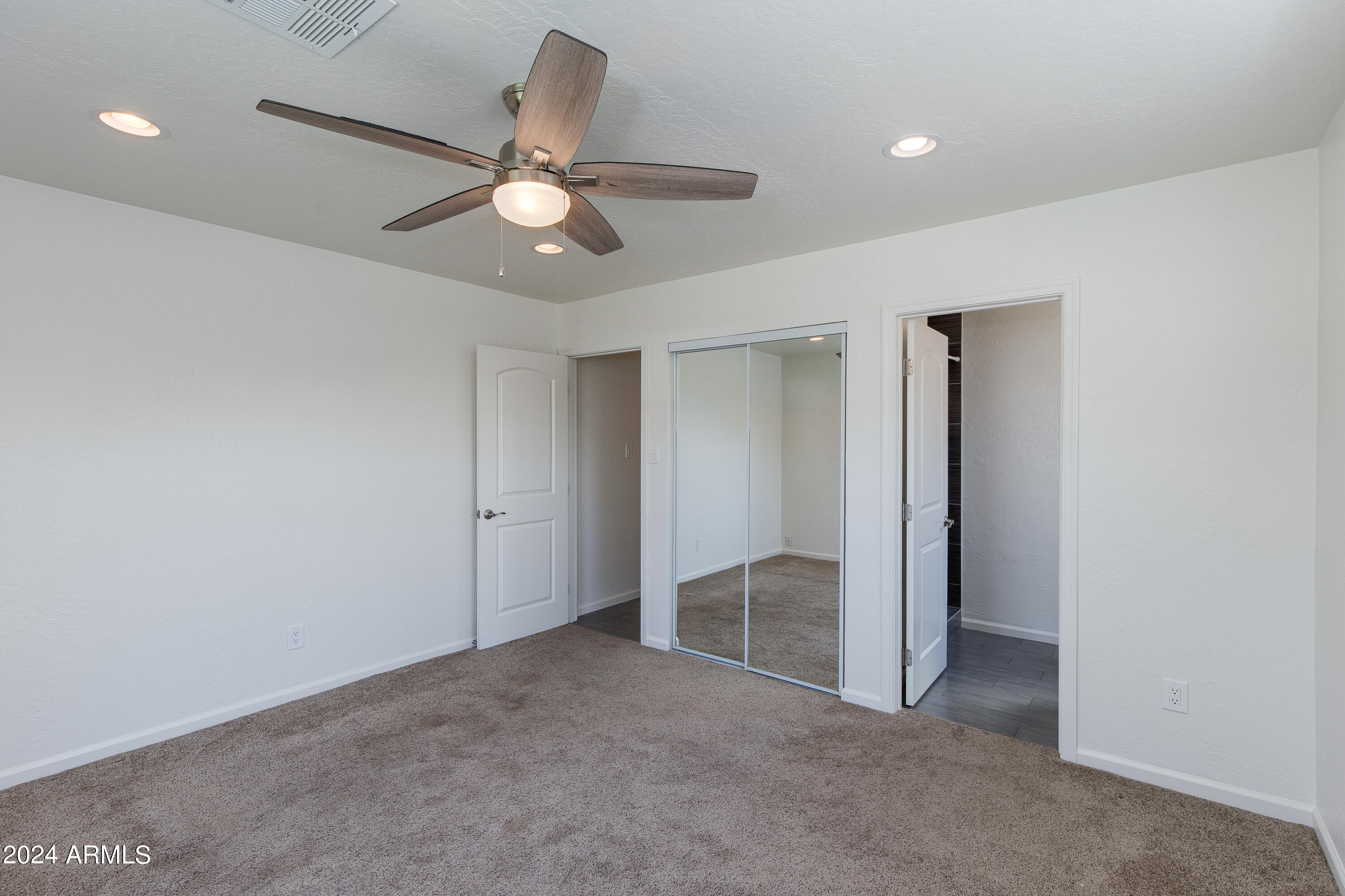 821 E CAVALIER Drive