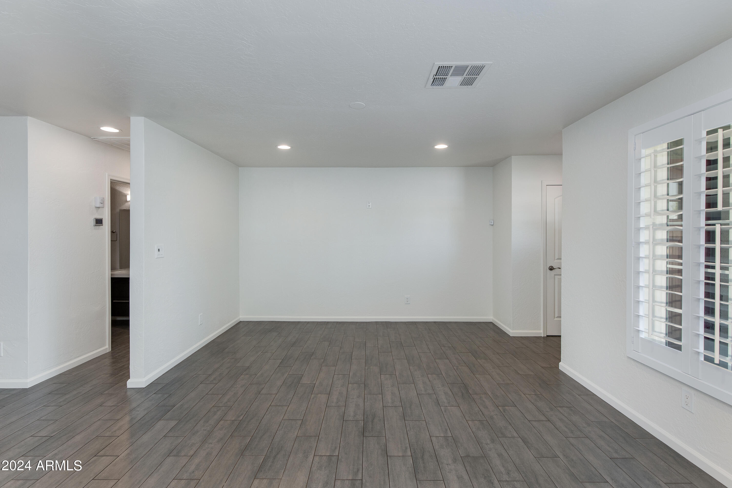 821 E CAVALIER Drive