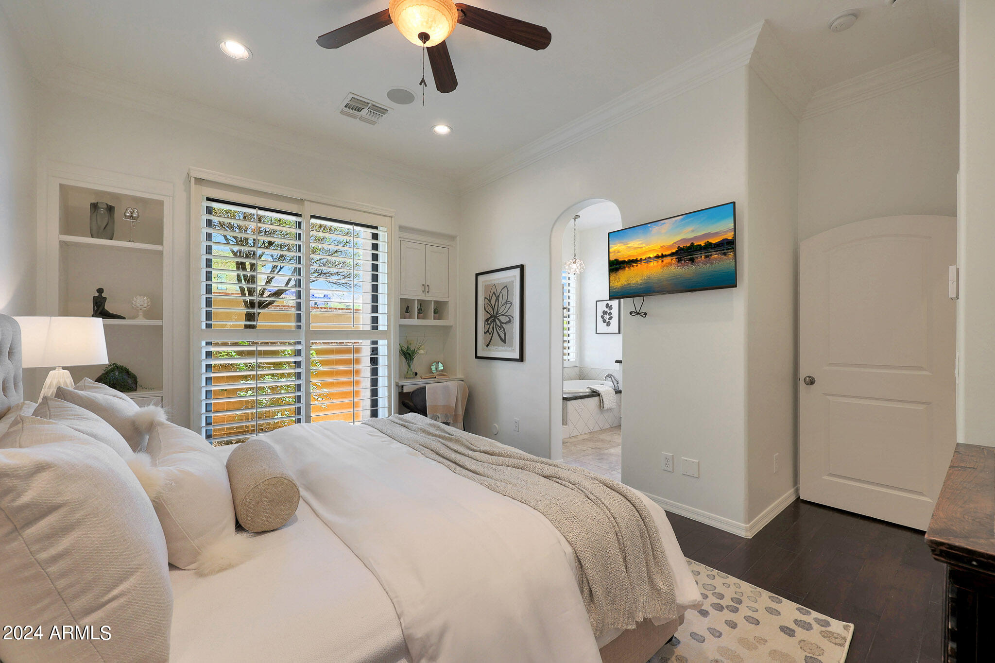 18650 N THOMPSON PEAK Parkway, 1040