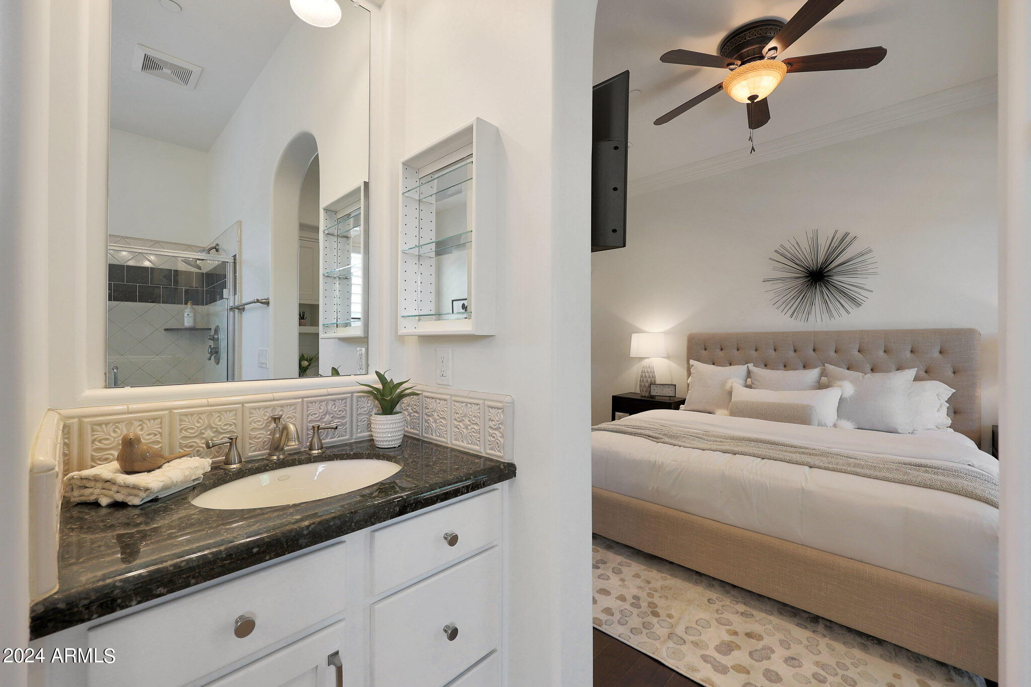 18650 N THOMPSON PEAK Parkway, 1040