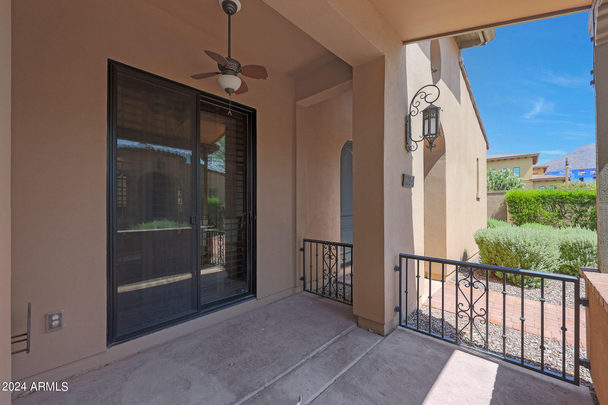 18650 N THOMPSON PEAK Parkway, 1040