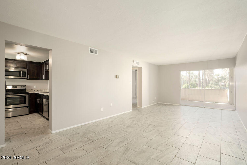 4727 E LAFAYETTE Boulevard 214