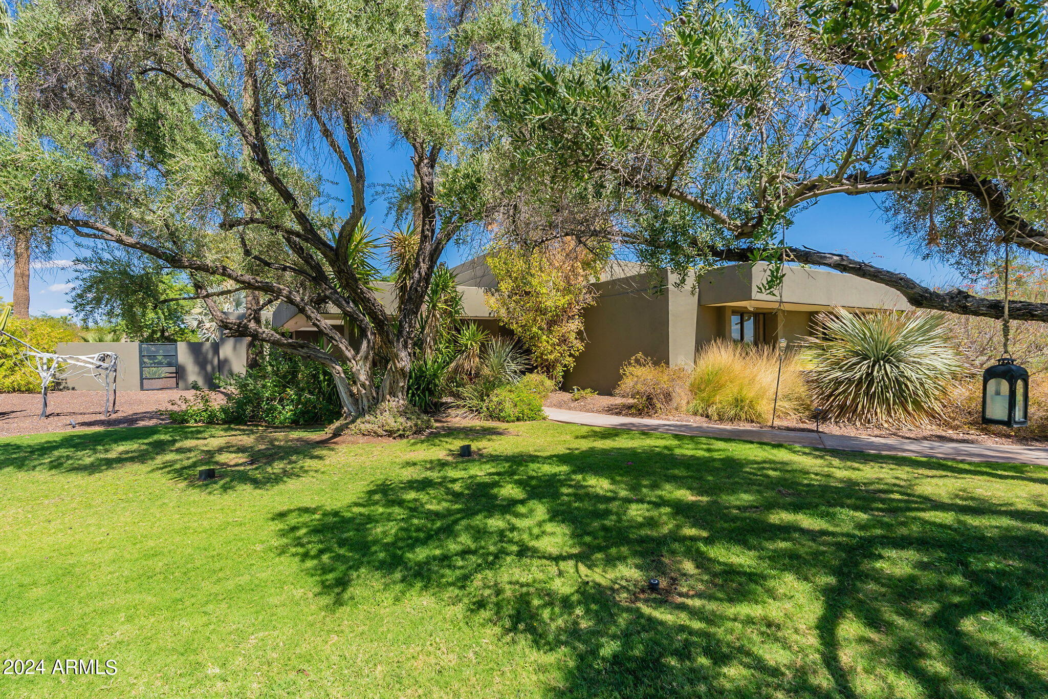 4900 E MOUNTAIN VIEW Road