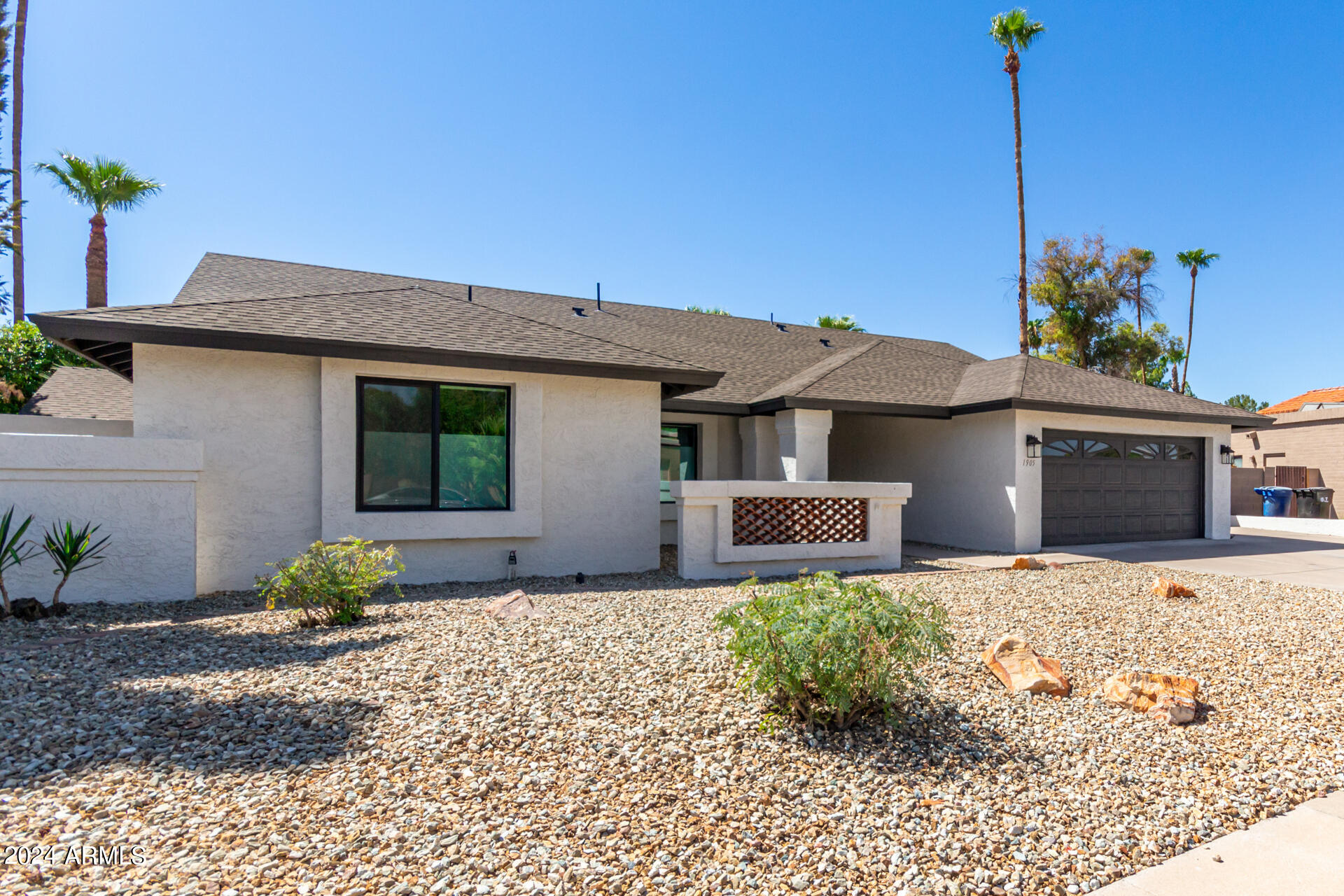 1905 E MYRNA Lane