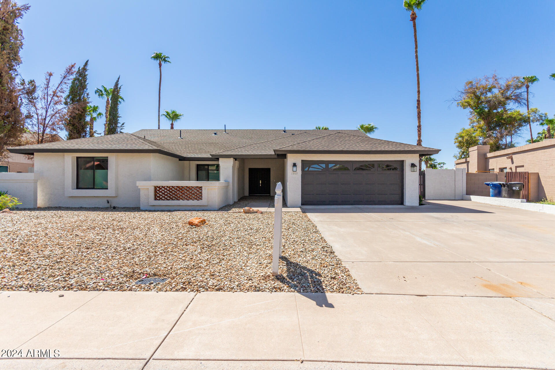 1905 E MYRNA Lane