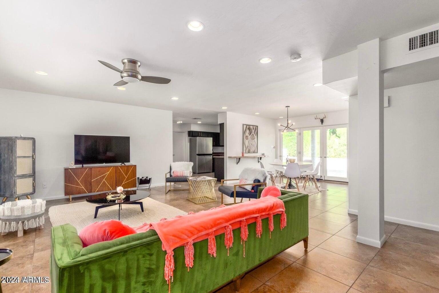 4717 N 33RD Place