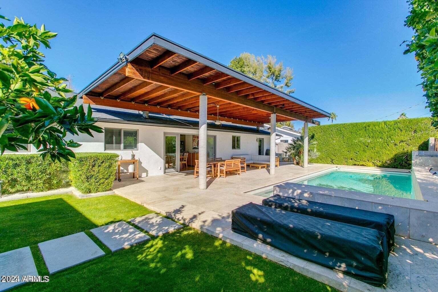4717 N 33RD Place
