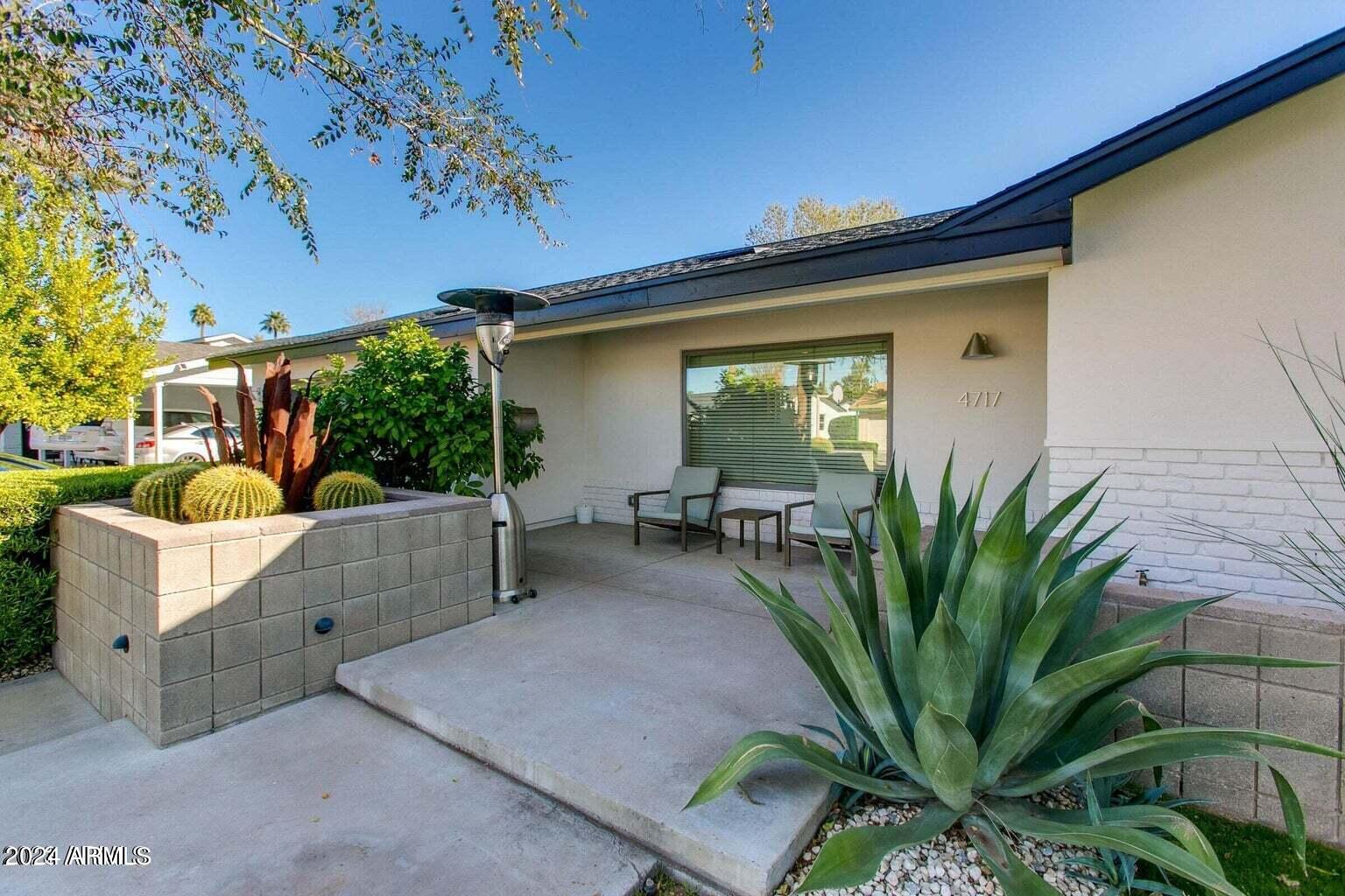 4717 N 33RD Place